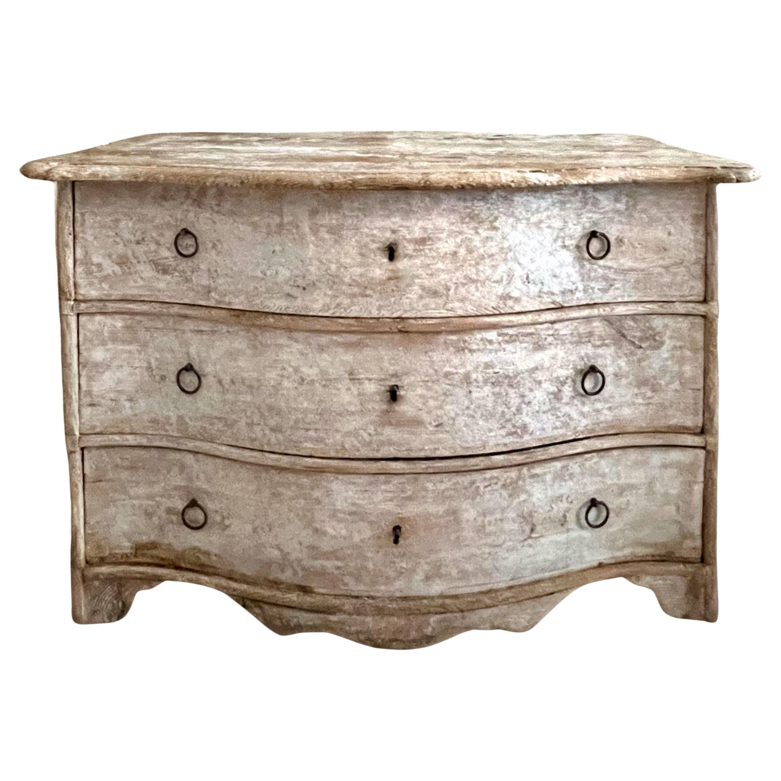 18th century Chest of Drawers from Late Baroque Period  For Sale