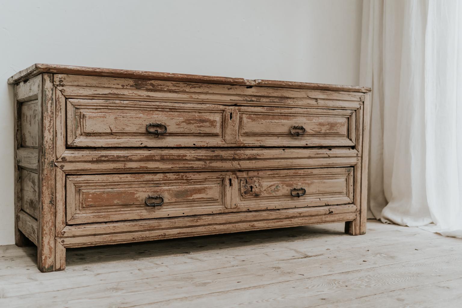 French 18th Century Chestnut and Oak Chest of Drawers/Commode