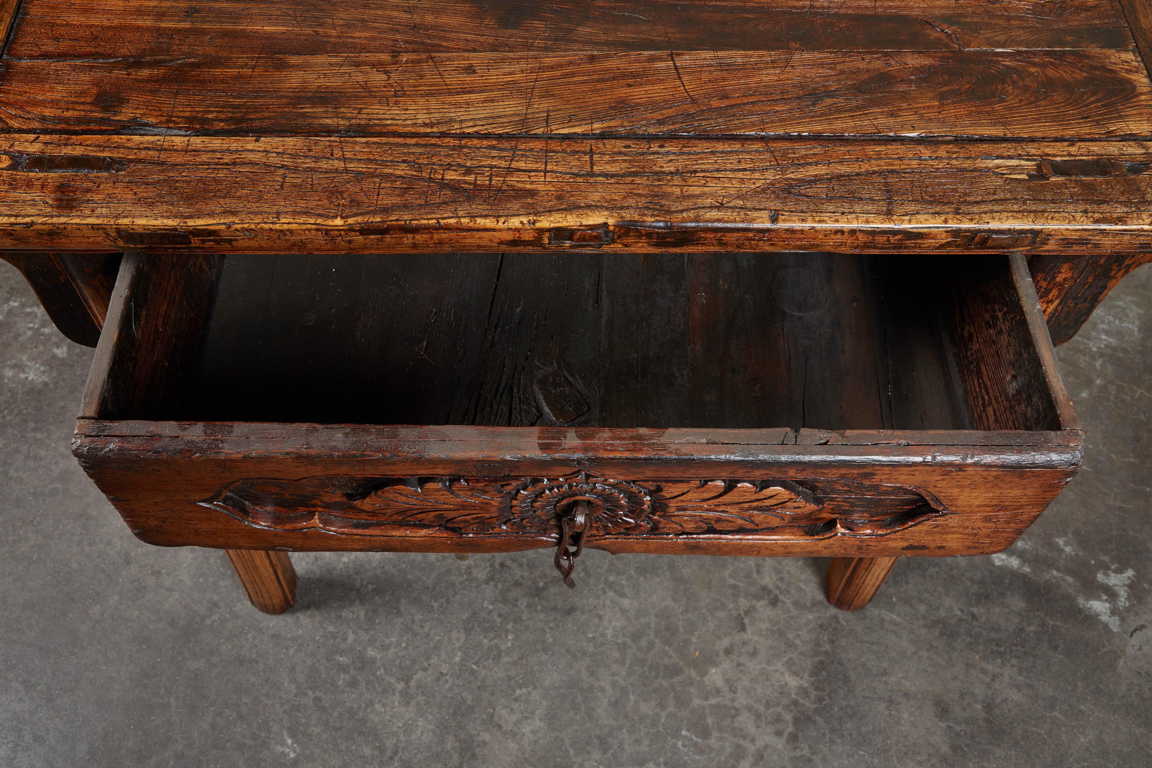 18th Century Chinese Ancient Elm Single Drawer Table In Good Condition For Sale In Pasadena, CA