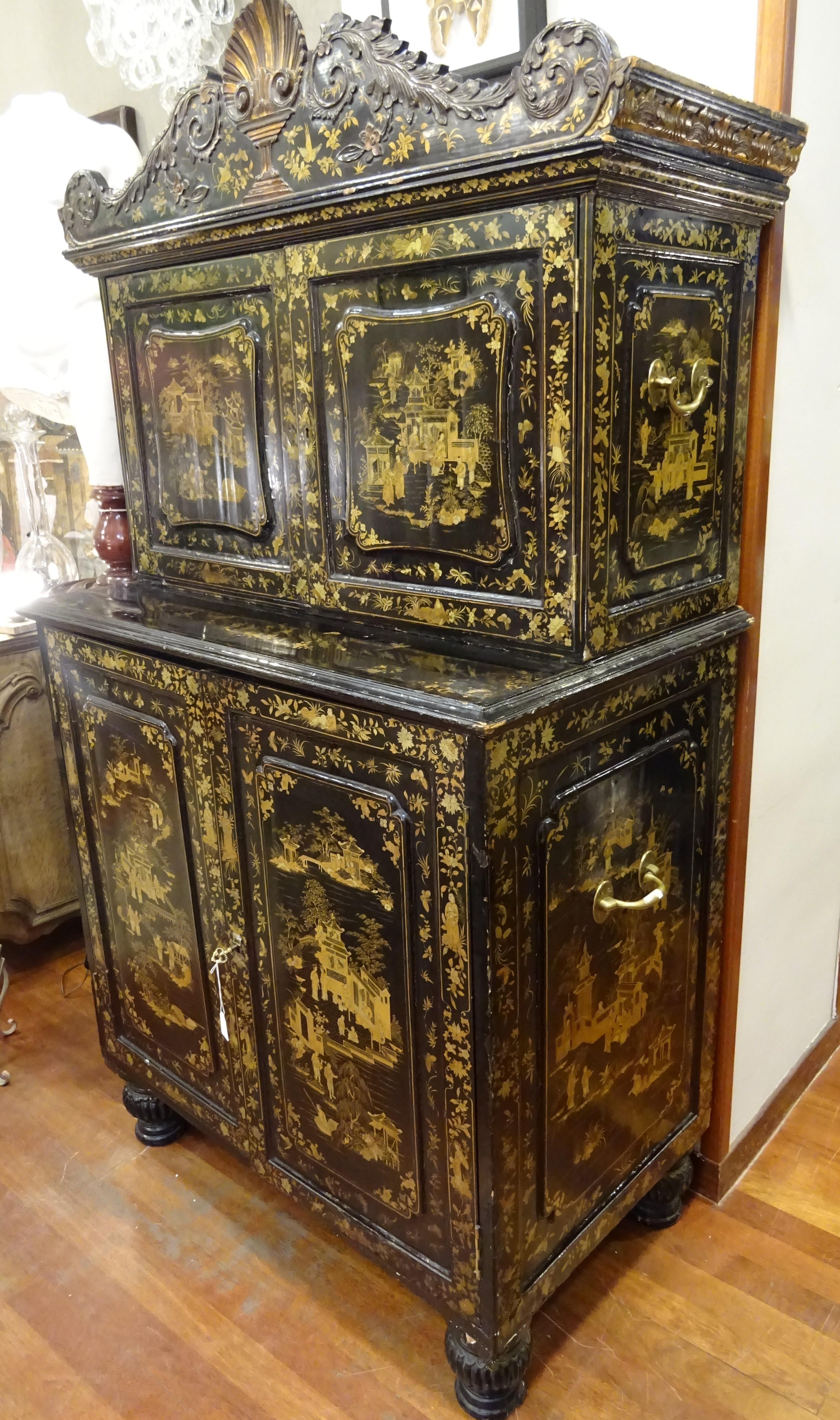 18th Century 18th Chinese Black  Cabinet Lacquered and Gilded Wood Cabinet