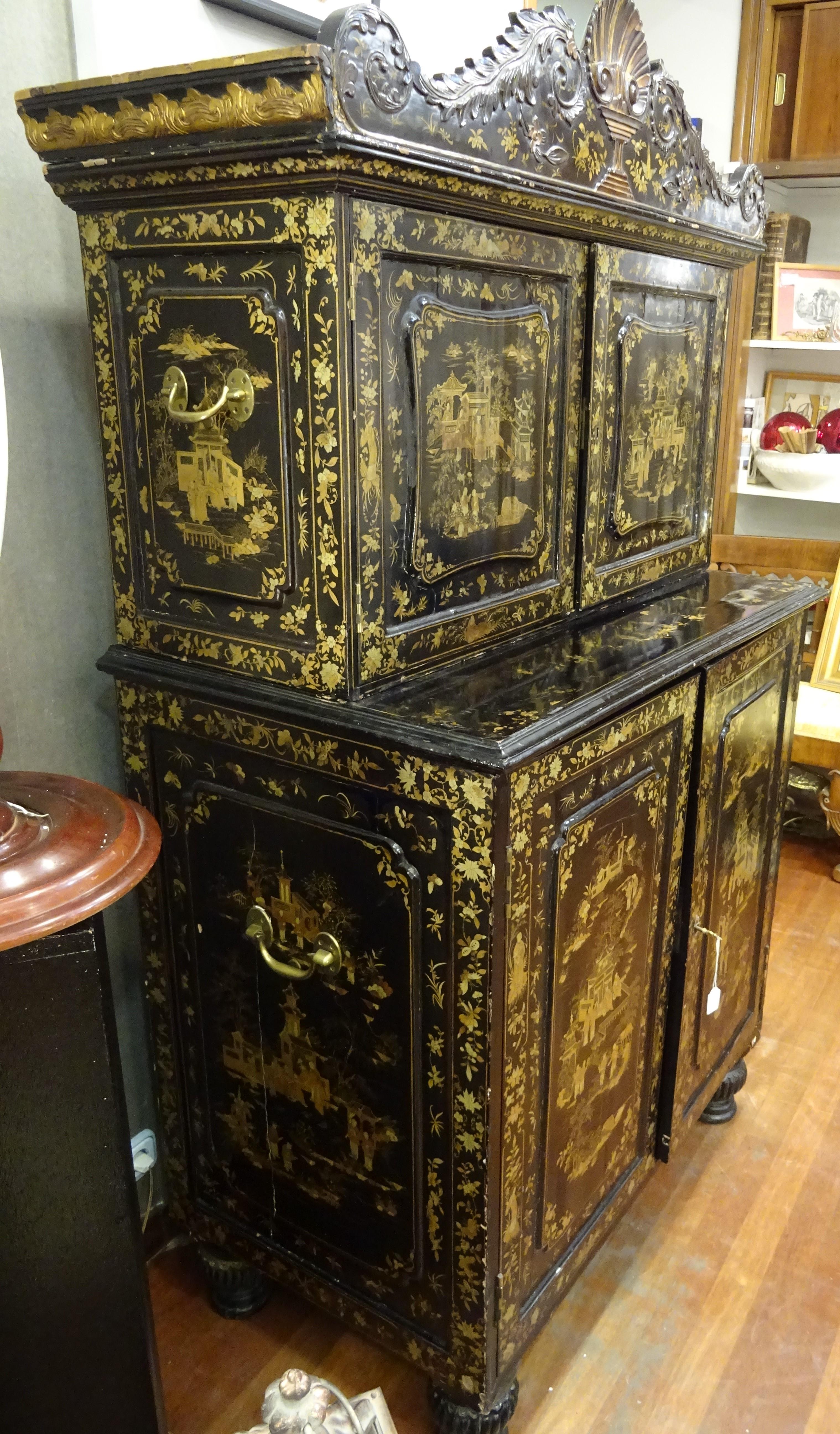 Hand-Crafted 18th Chinese Black  Cabinet Lacquered and Gilded Wood Cabinet