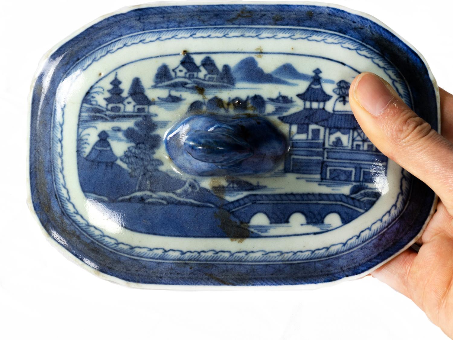 Chinesische blaue Kanton-Porzellanterrine aus dem 19. Jahrhundert im Angebot 2
