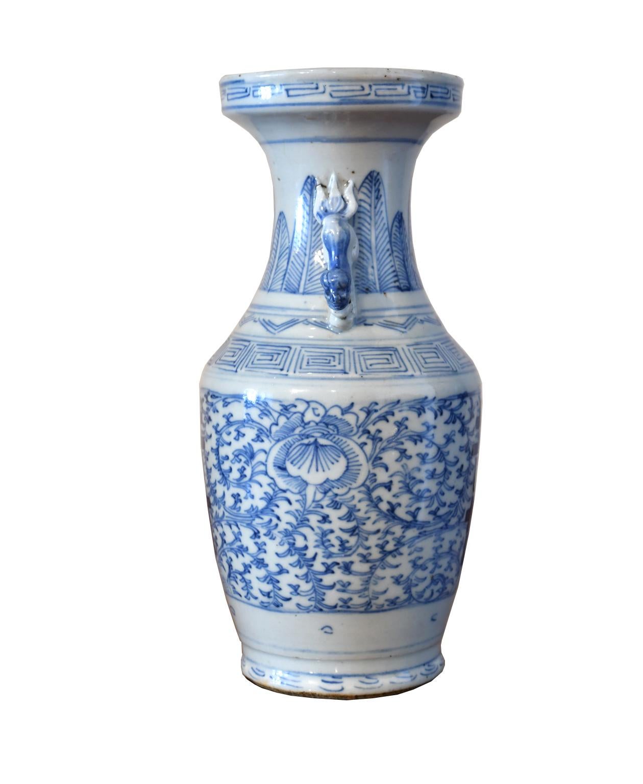 Details about   RARE BLUE AND WHITE PORCELAIN FLOWER VASE OF CHINESE ANTIQUE 