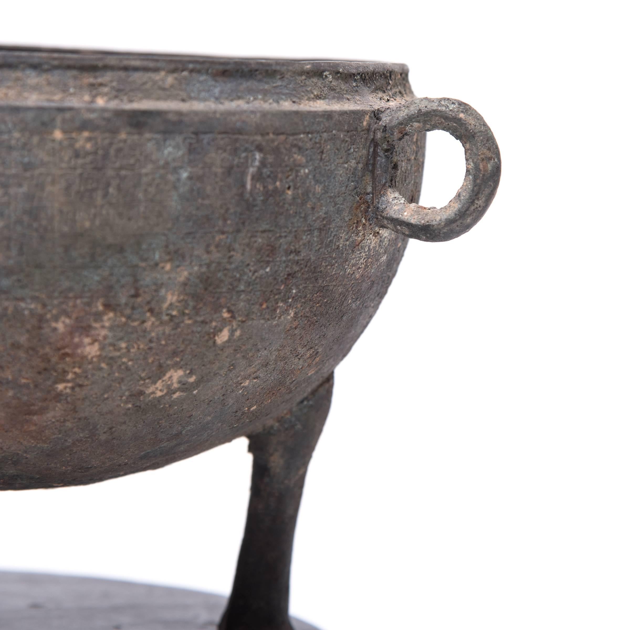 Chinese Bronze Vessel with Tripod Feet, c. 1750 In Good Condition For Sale In Chicago, IL