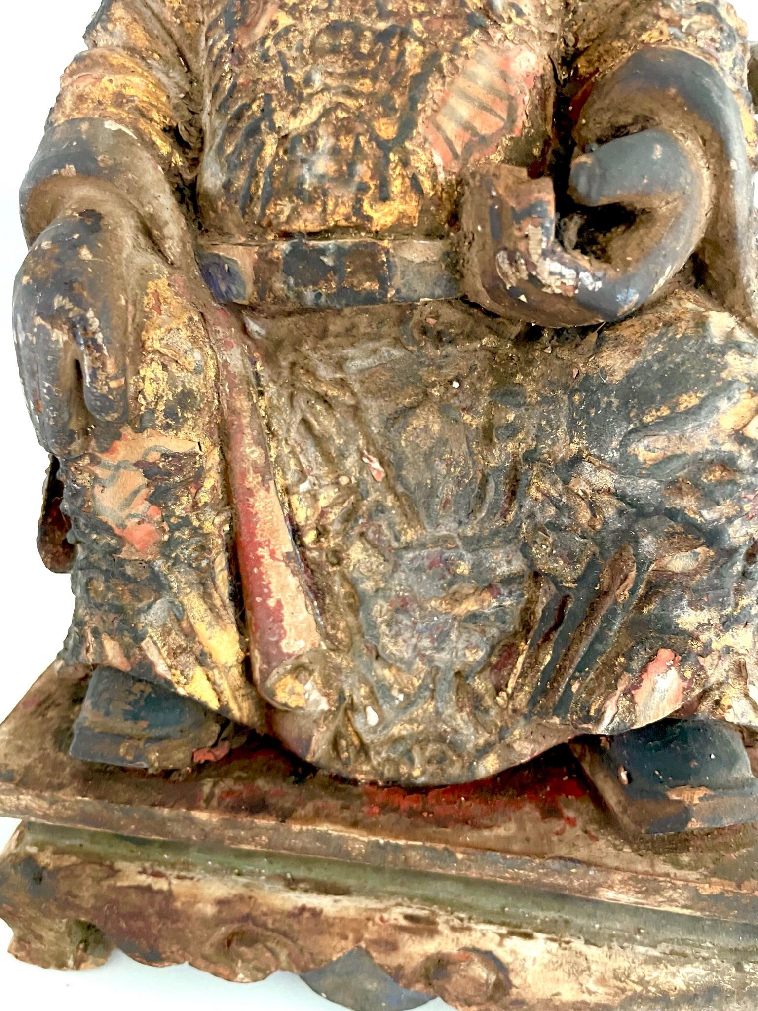 18th Century Chinese Carved Wooden Alter God For Sale 1