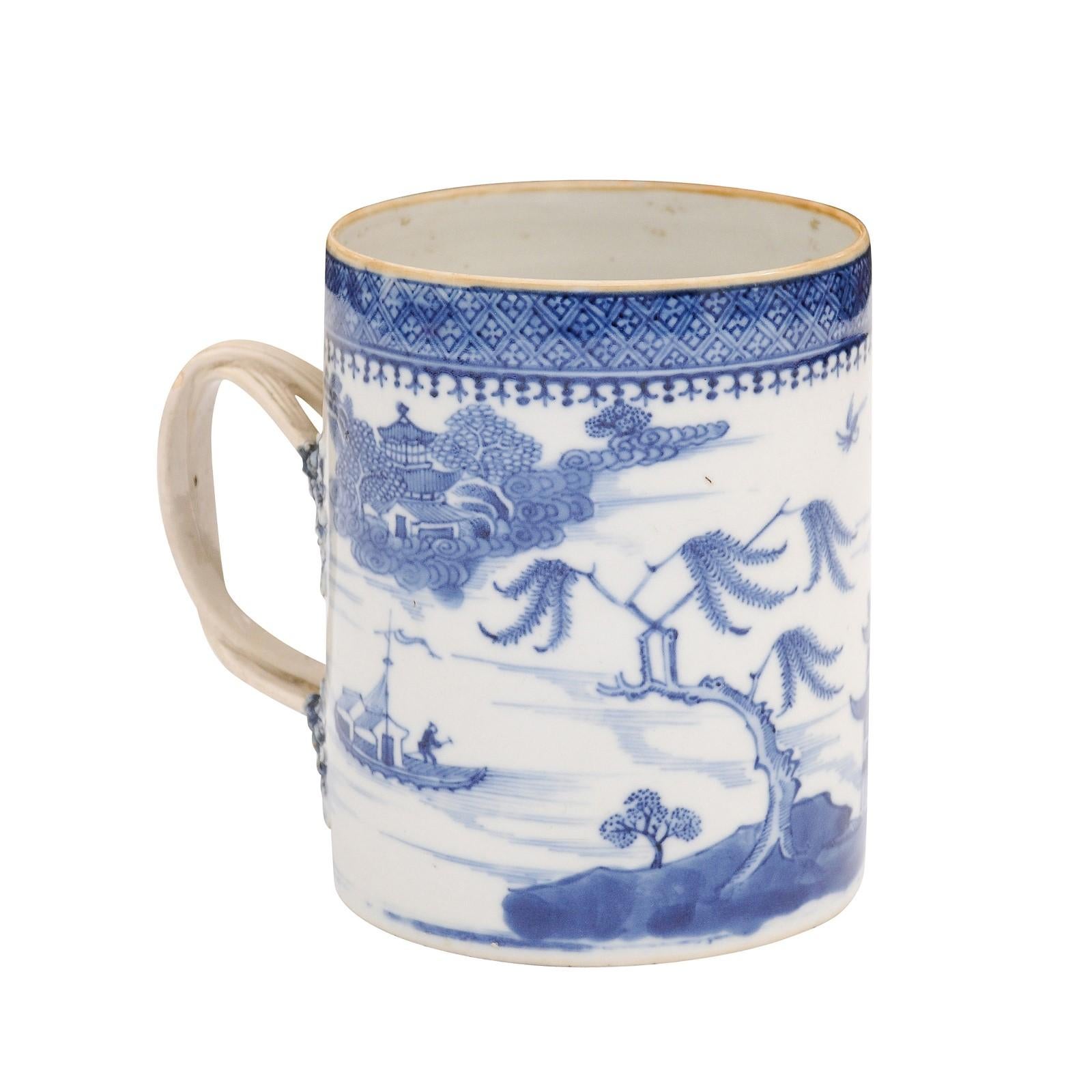 18th Century Chinese Export Blue and White Mug with Handle In Fair Condition For Sale In Atlanta, GA