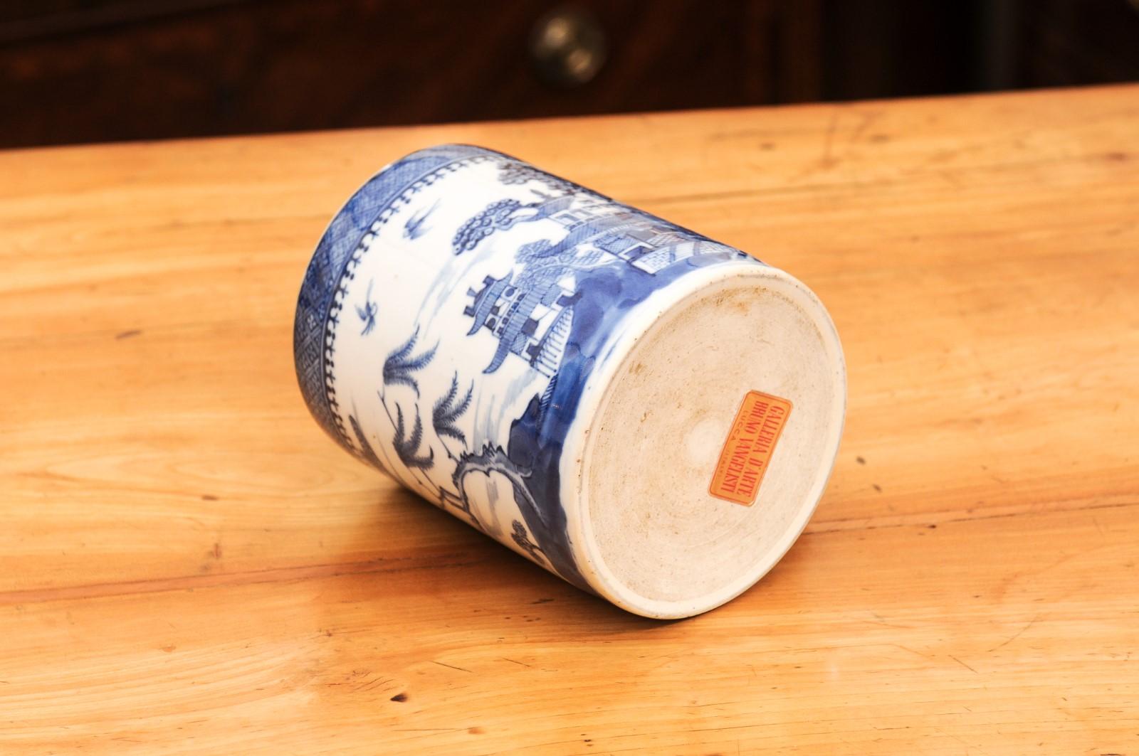 18th Century Chinese Export Blue and White Mug with Handle For Sale 5