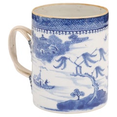 Tasse d'exportation chinoise du 18ème siècle en bleu et blanc avec poignée