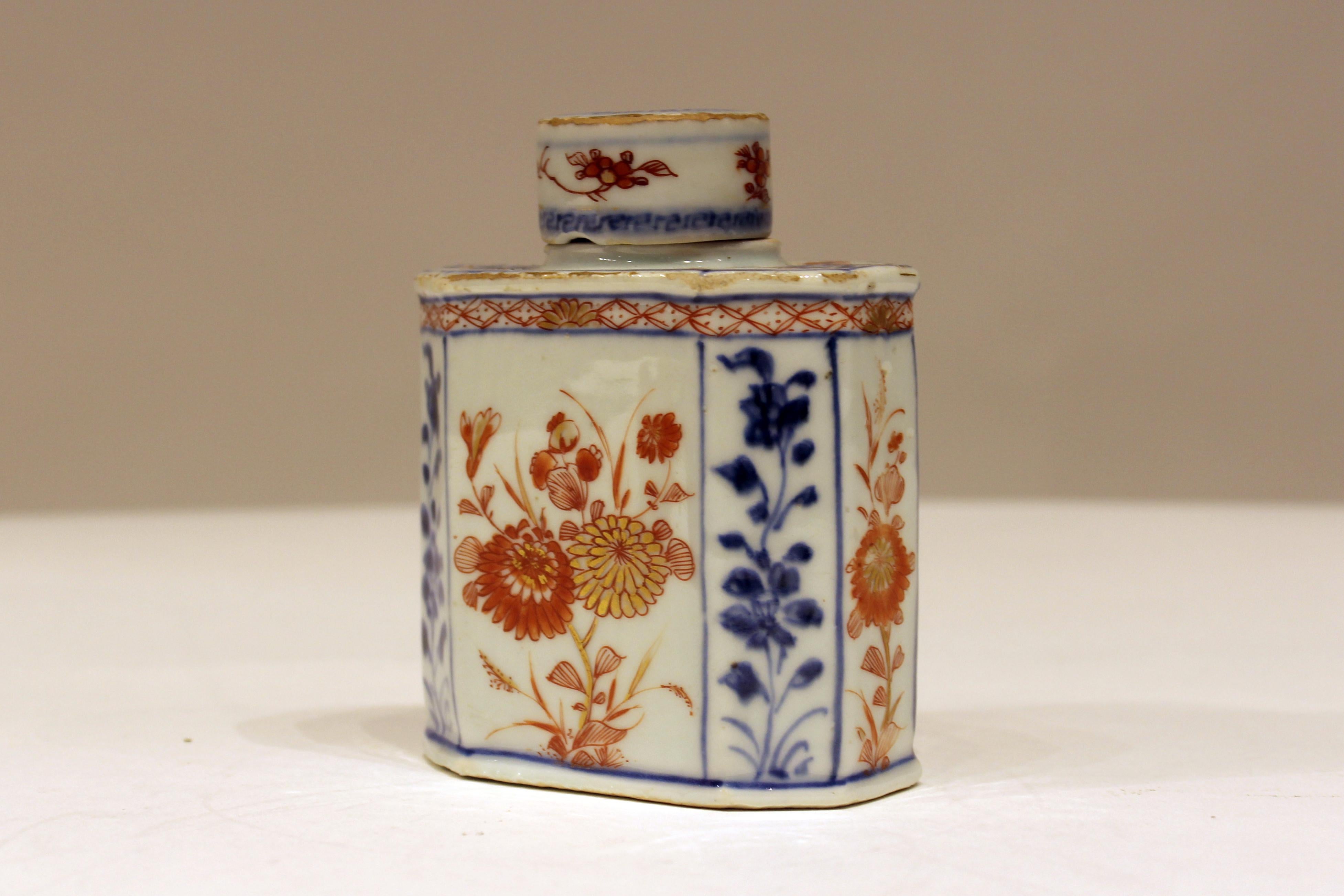 18th century Chinese export blue white and red painted tea caddy.