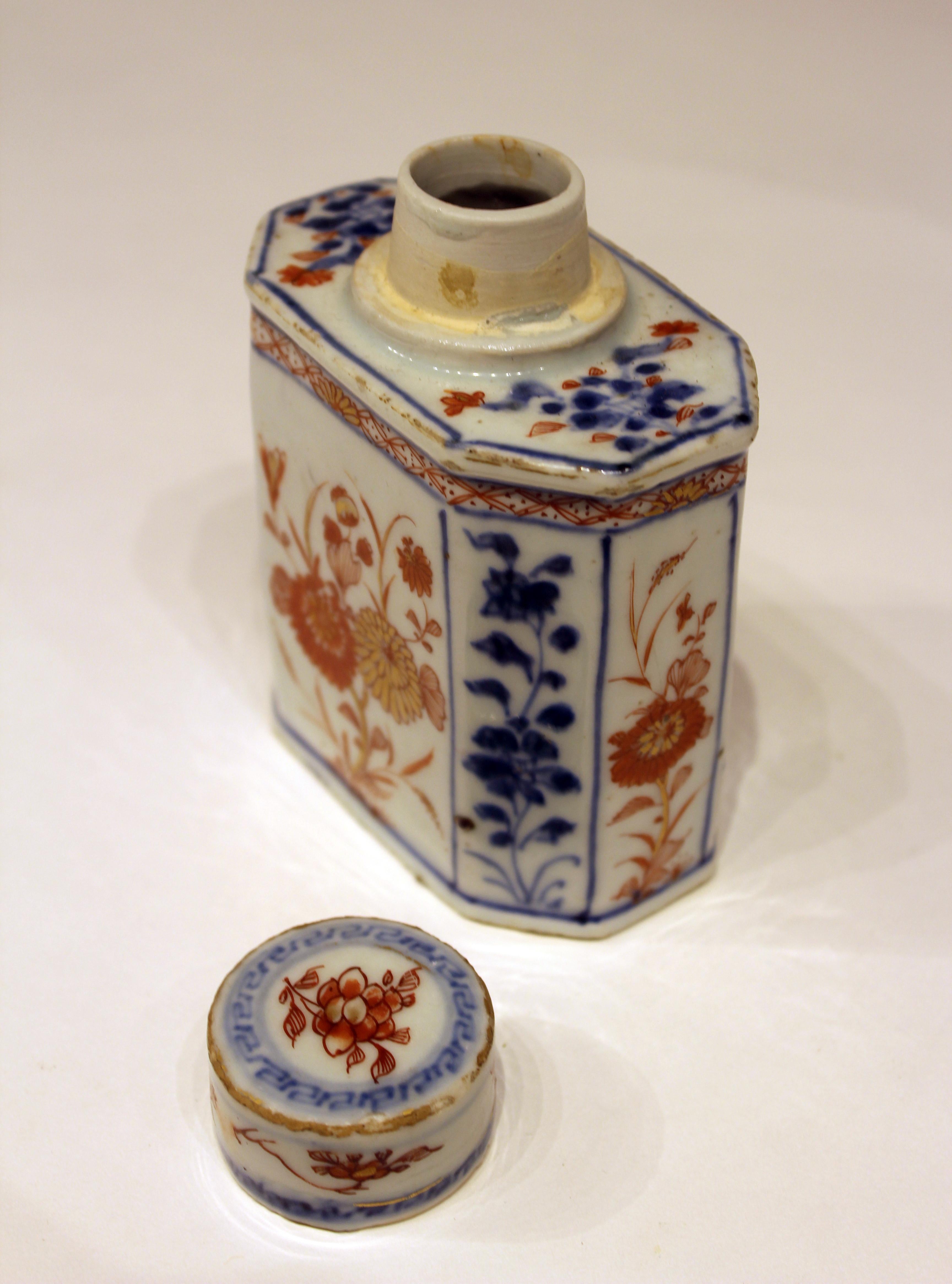 Porcelain 18th Century Chinese Export Blue White and Red Painted Tea Caddy For Sale