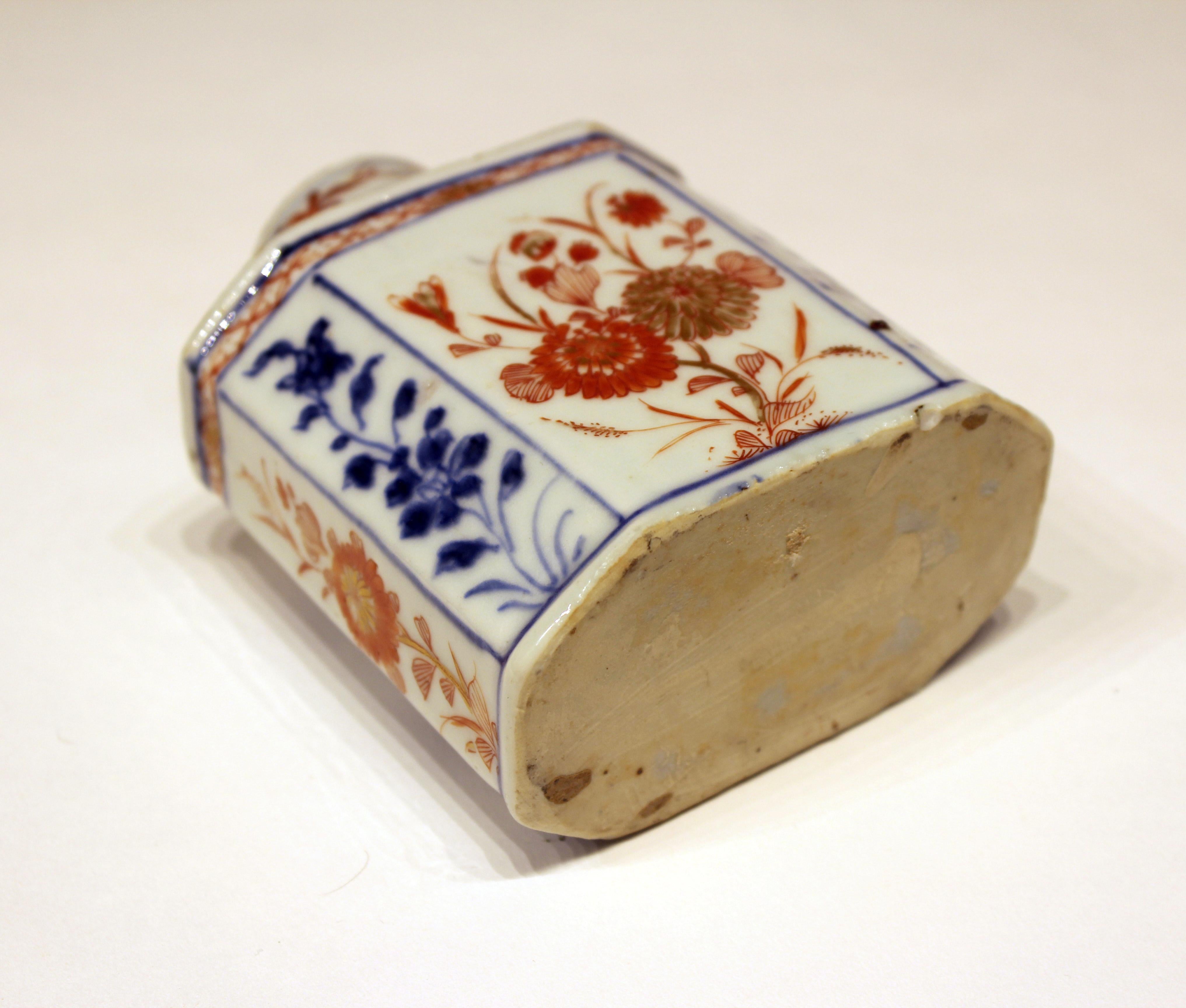 18th Century Chinese Export Blue White and Red Painted Tea Caddy For Sale 2