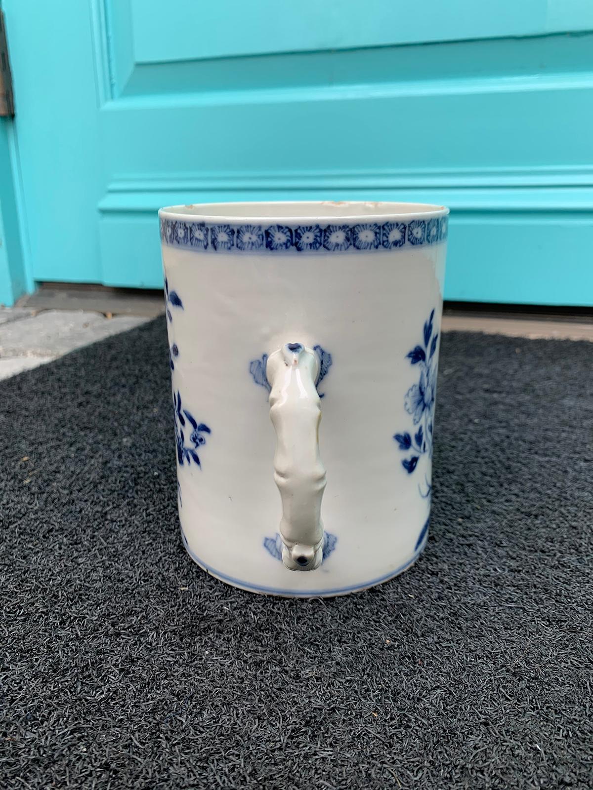 18th Century Chinese Export Blue and White Porcelain Mug In Good Condition For Sale In Atlanta, GA