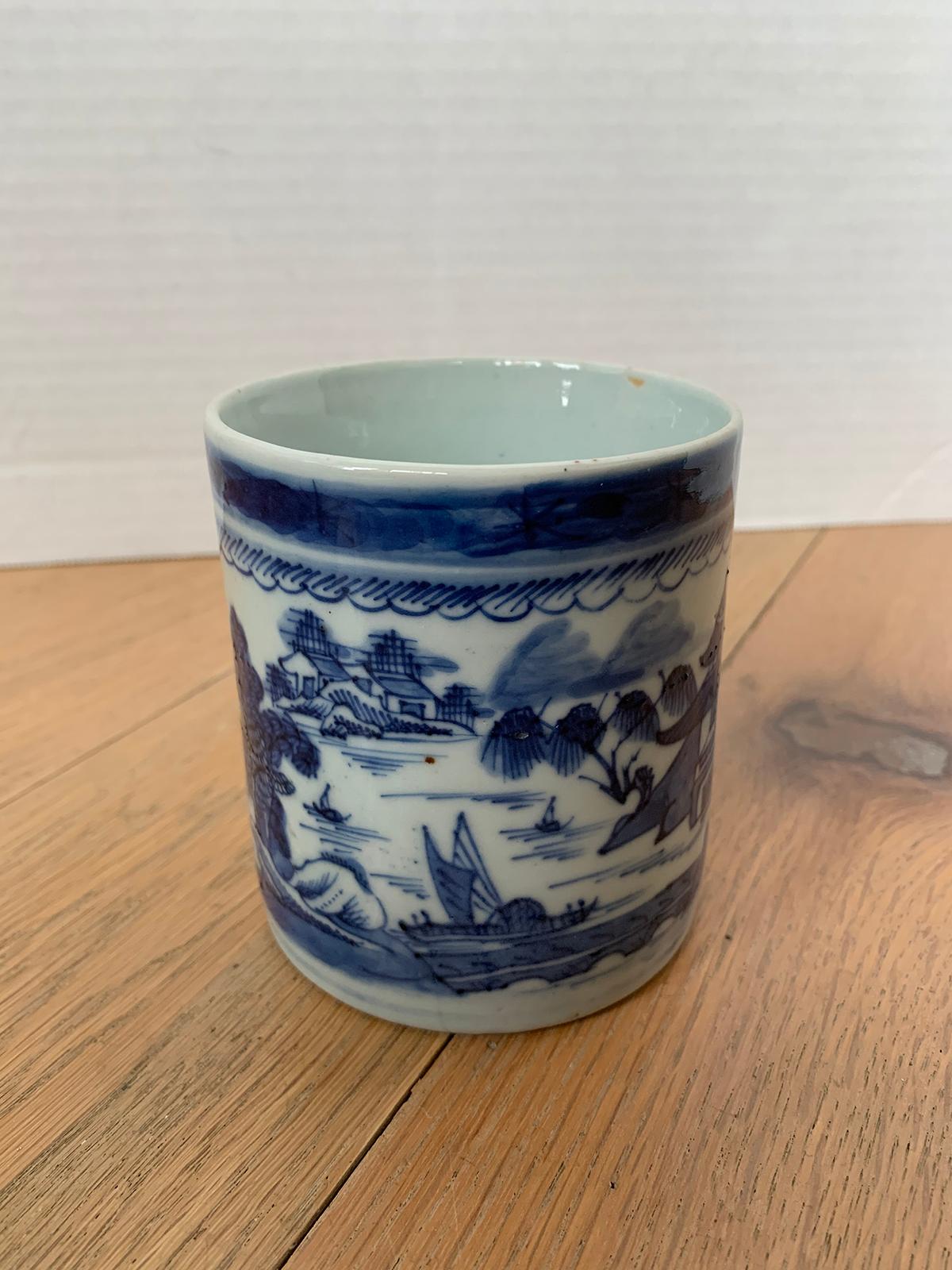 18th Century Chinese Export Canton Ware Blue and White Porcelain Mug, Unmarked In Good Condition In Atlanta, GA