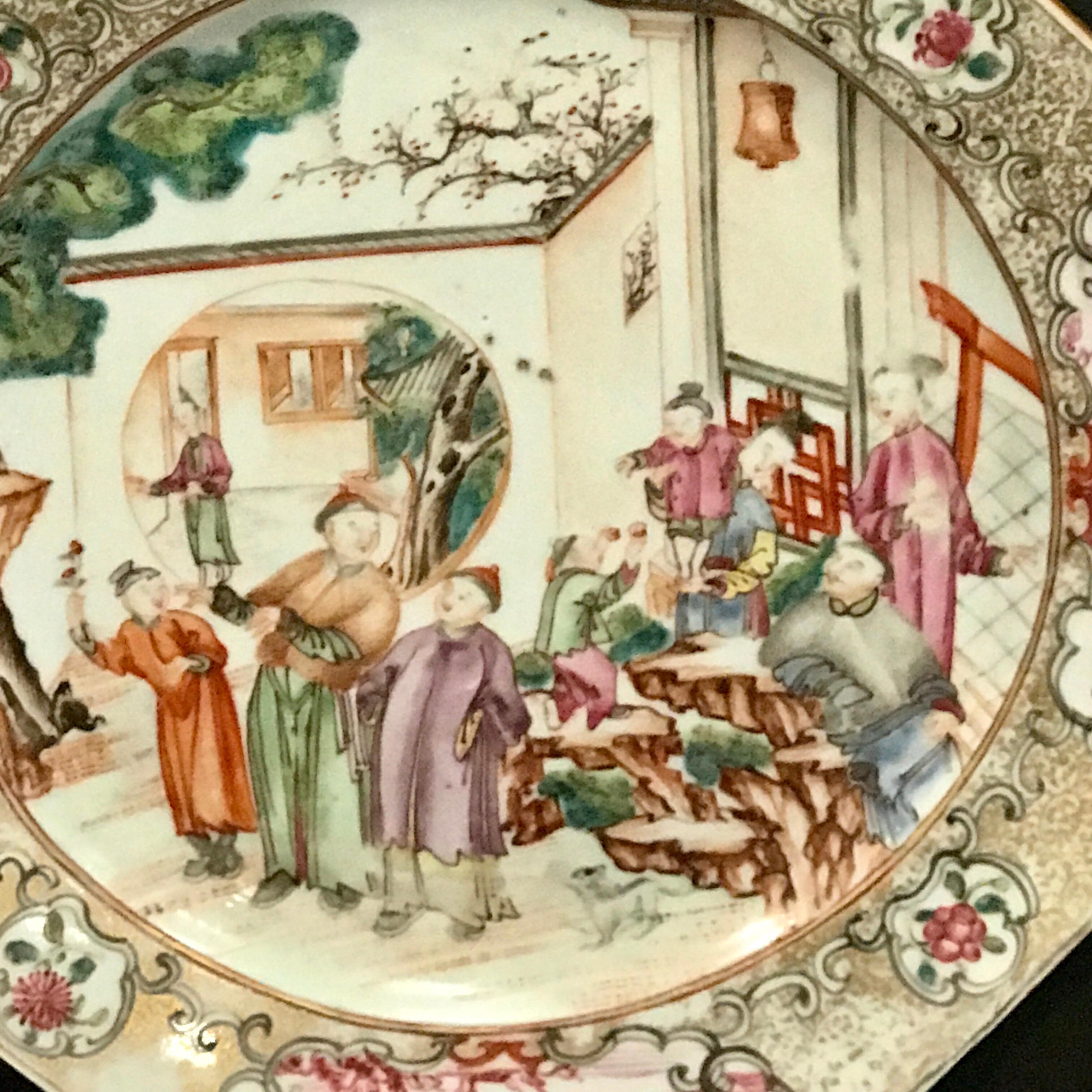Chinois Assiette octogonale d'exportation chinoise du XVIIIe siècle de Famille Verte