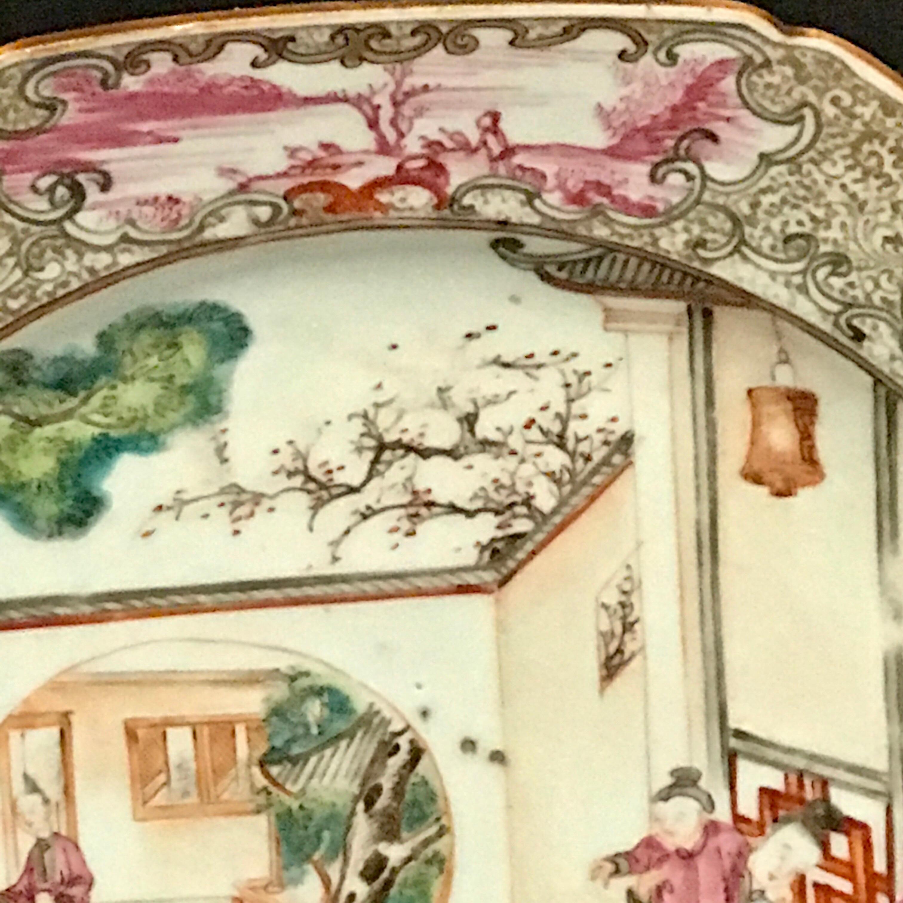 XVIIIe siècle et antérieur Assiette octogonale d'exportation chinoise du XVIIIe siècle de Famille Verte