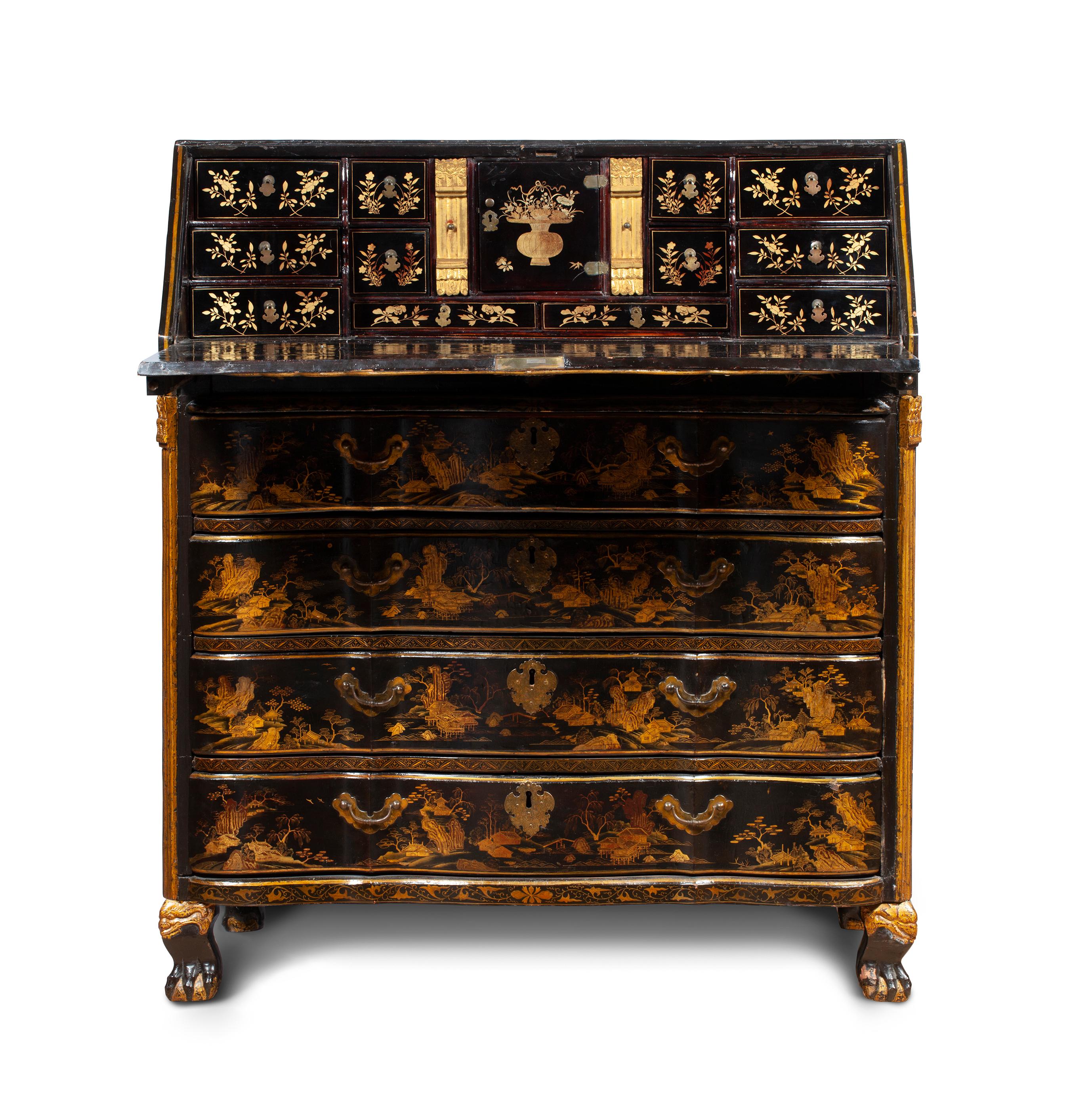 An extremely rare, possibly unique, Chinese export lacquer bureau for the Dutch market
Canton, circa 1737

H. 118 x W. 102.5 x D. 63 cm

Provenance:
- Private collection, The Netherlands
- J.K. Driessen Antiques, Arnhem (Art Fair Breda,