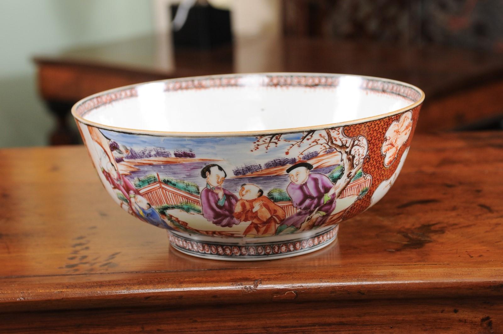 18th Century Chinese Export Porcelain Bowl with Mandarin Scene & Orange Ground For Sale 3