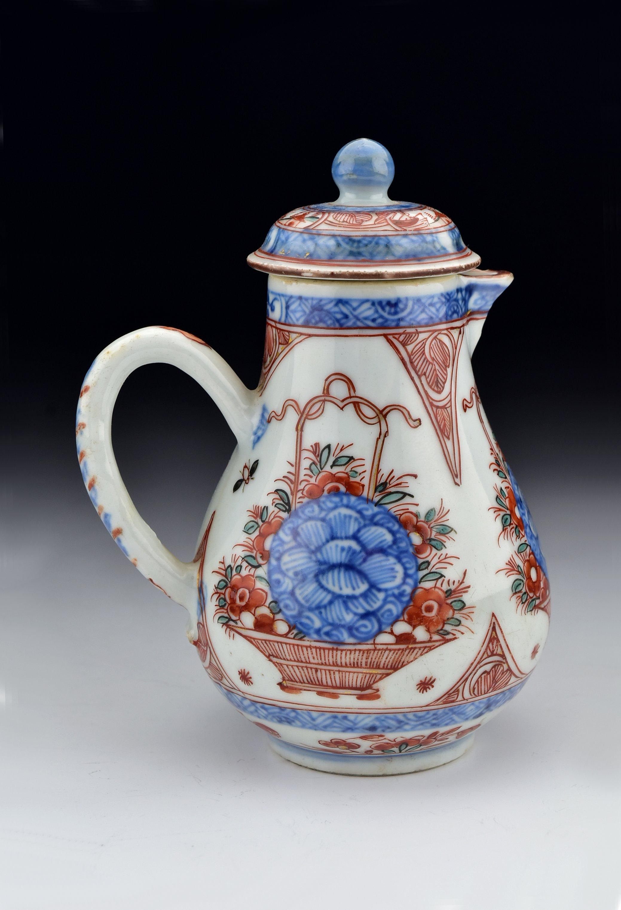 18th Century Chinese Export Porcelain Covered Cream Jug 1
