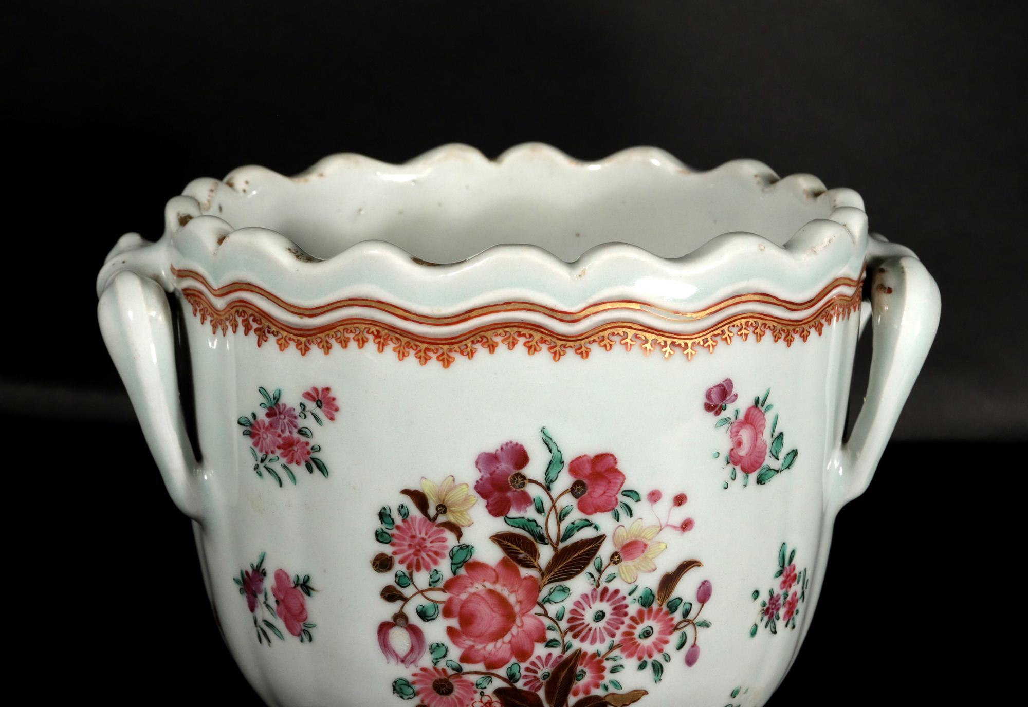 18th-century Chinese Export Porcelain Famille Rose Wine Cooler im Angebot 3