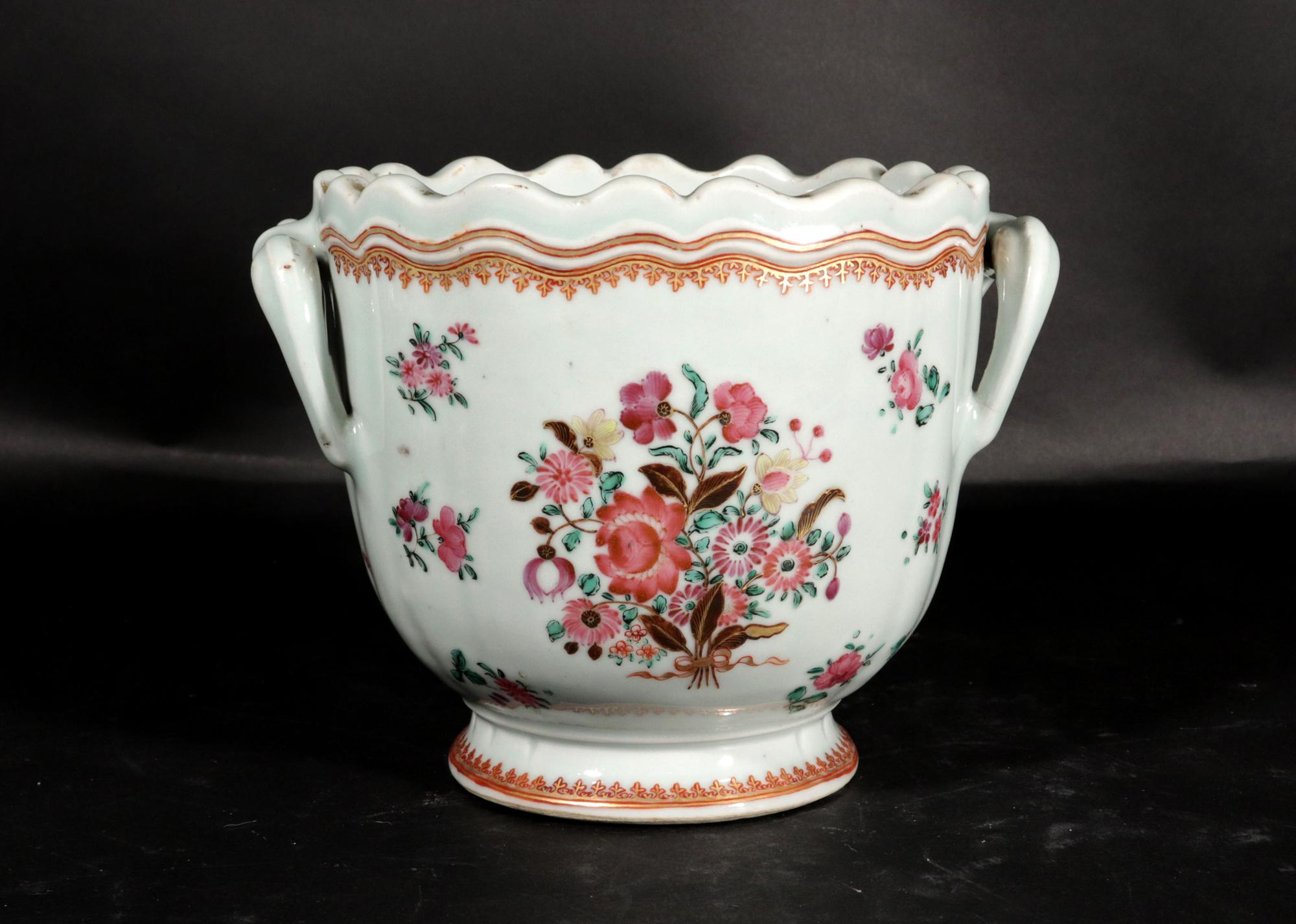 18th-century Chinese Export Porcelain Famille Rose Wine Cooler (Chinesischer Export) im Angebot