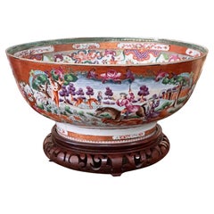 Antique 18th Century Chinese Export Porcelain Hunt Pattern Punch Bowl