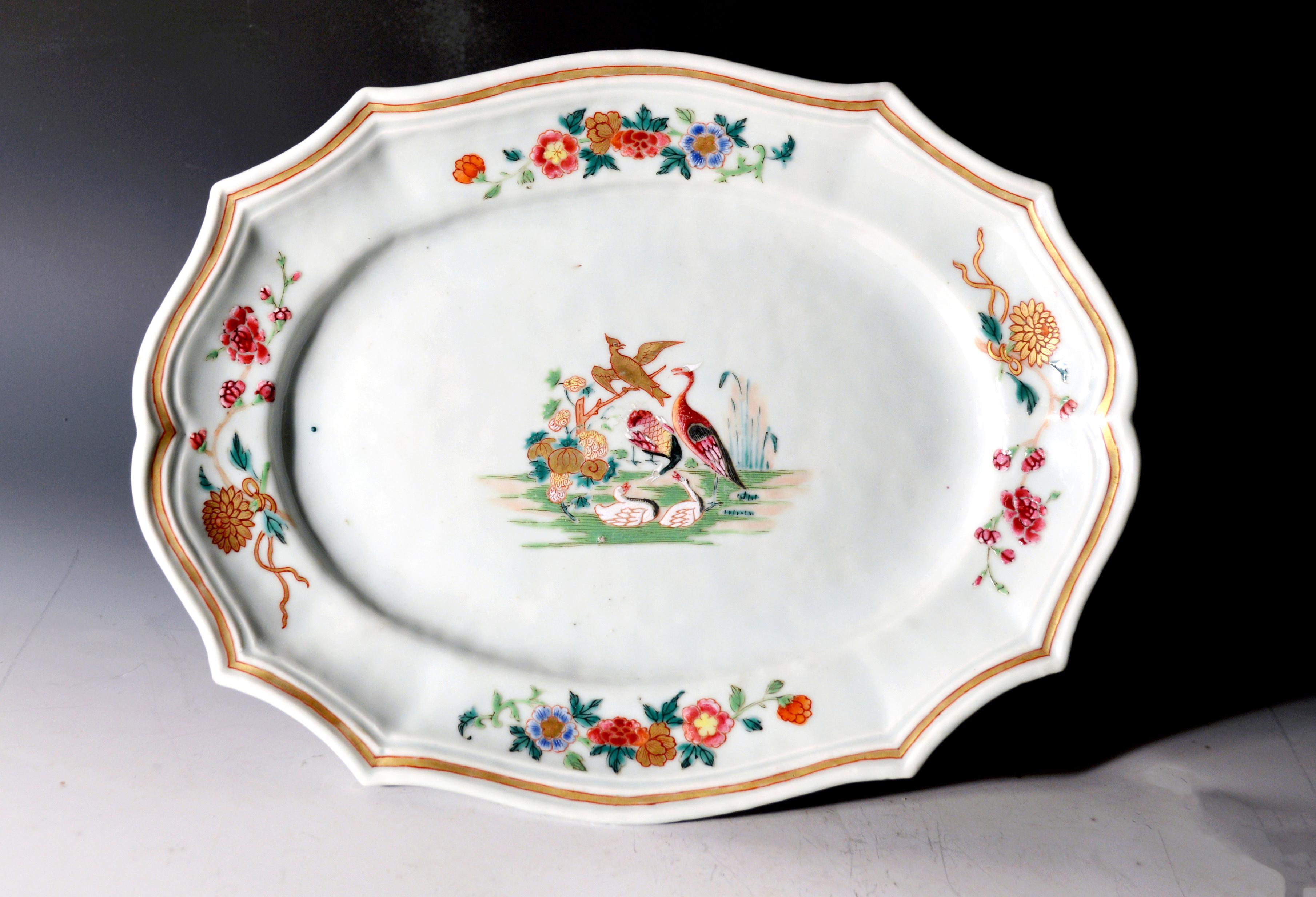 18th Century Chinese Export Porcelain Dish Painted with Birds In Good Condition For Sale In Downingtown, PA