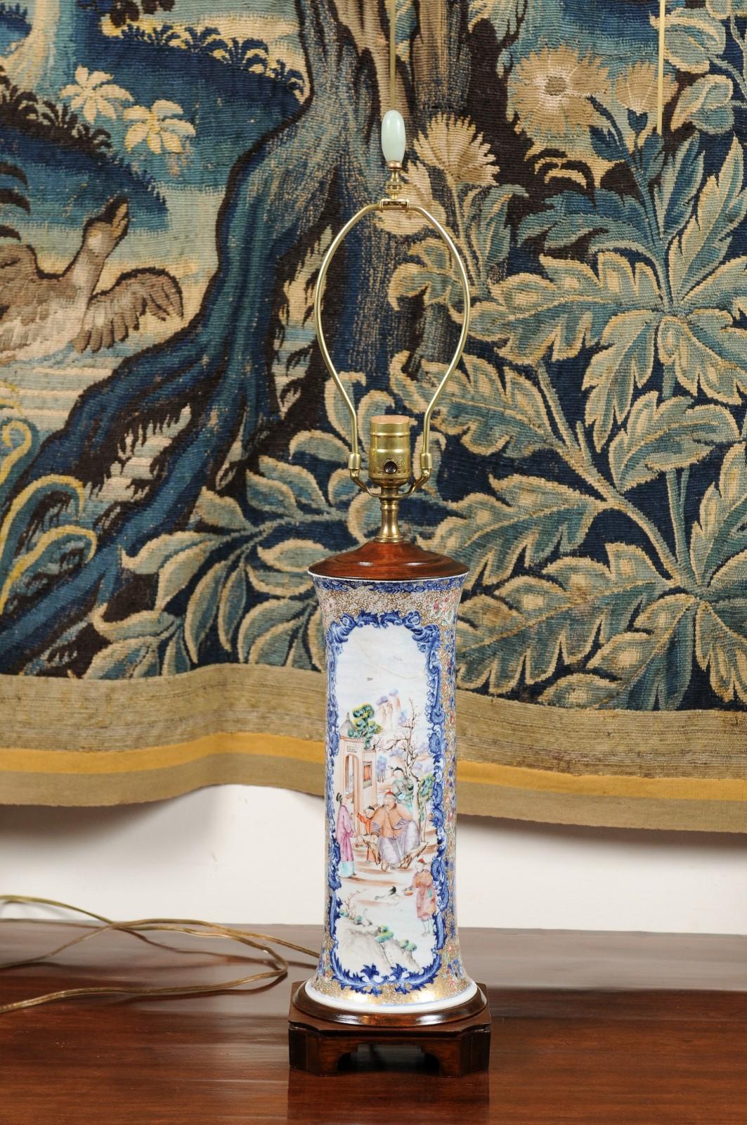 Chinois Vase en porcelaine d'exportation chinoise du 18ème siècle câblé comme une lampe en vente