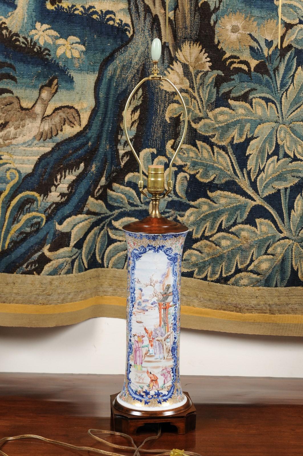 Vase en porcelaine d'exportation chinoise du 18ème siècle câblé comme une lampe en vente 4