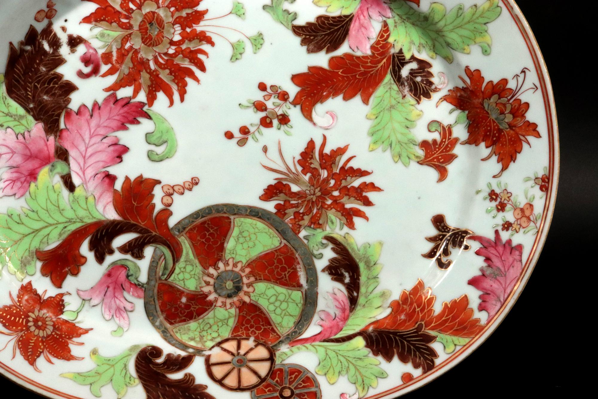Chinois Plat ovale Pseudo Tobacco Leaf exporté de Chine du 18e siècle en vente