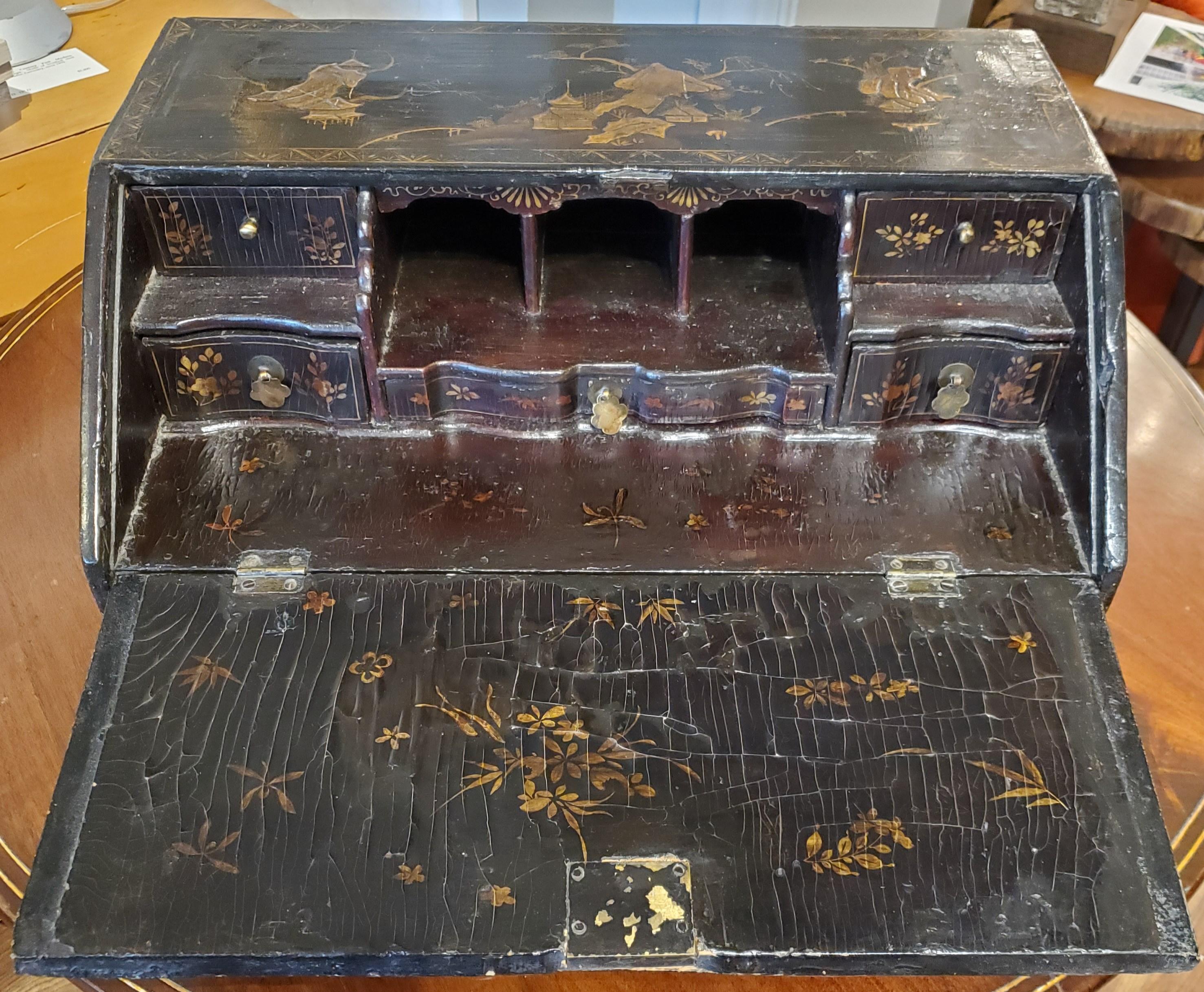 18th Century and Earlier 18th Century Black Lacquer Chinoiserie Decoration Chinese Export Writing Desk