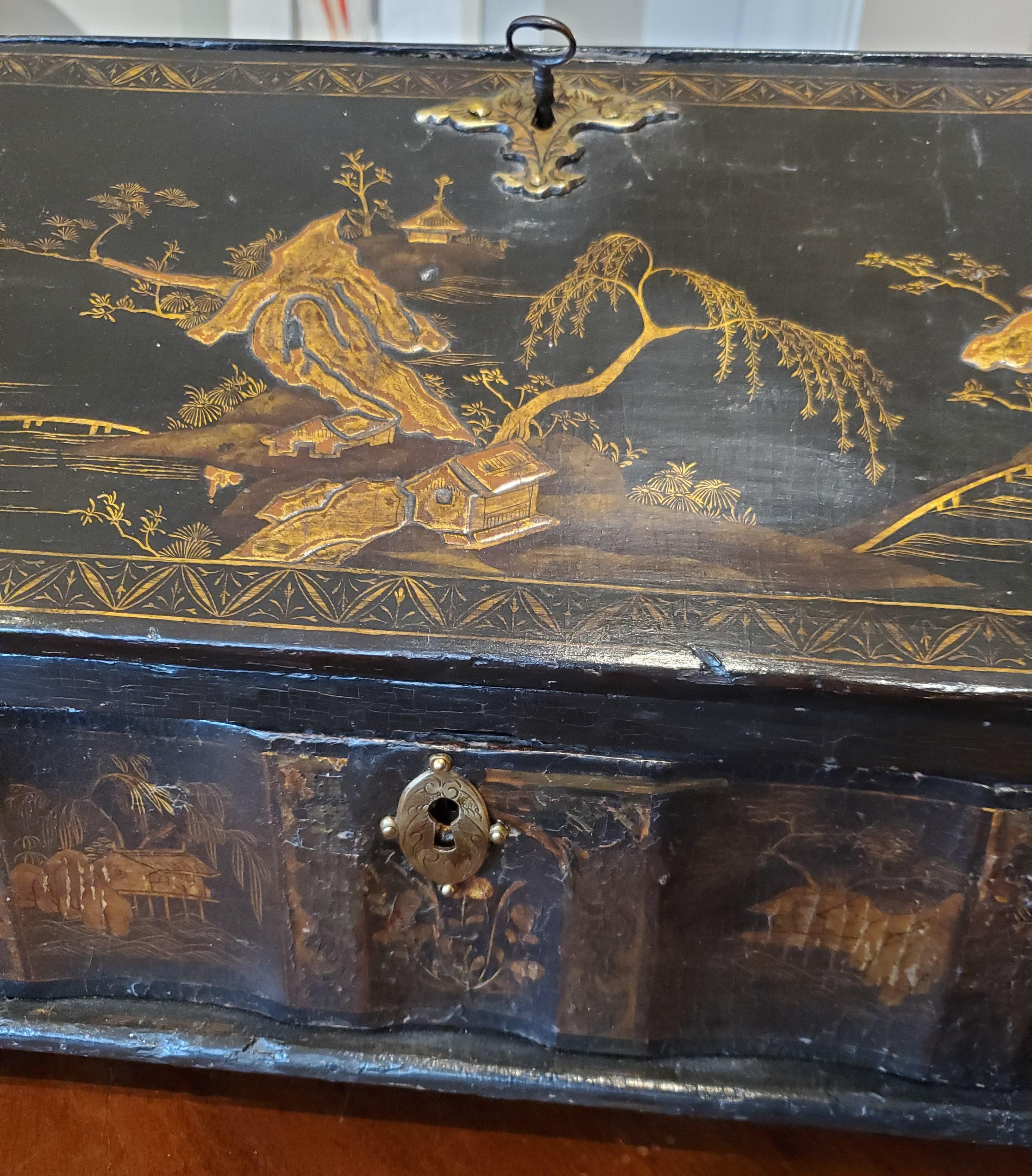 18th Century Black Lacquer Chinoiserie Decoration Chinese Export Writing Desk 1