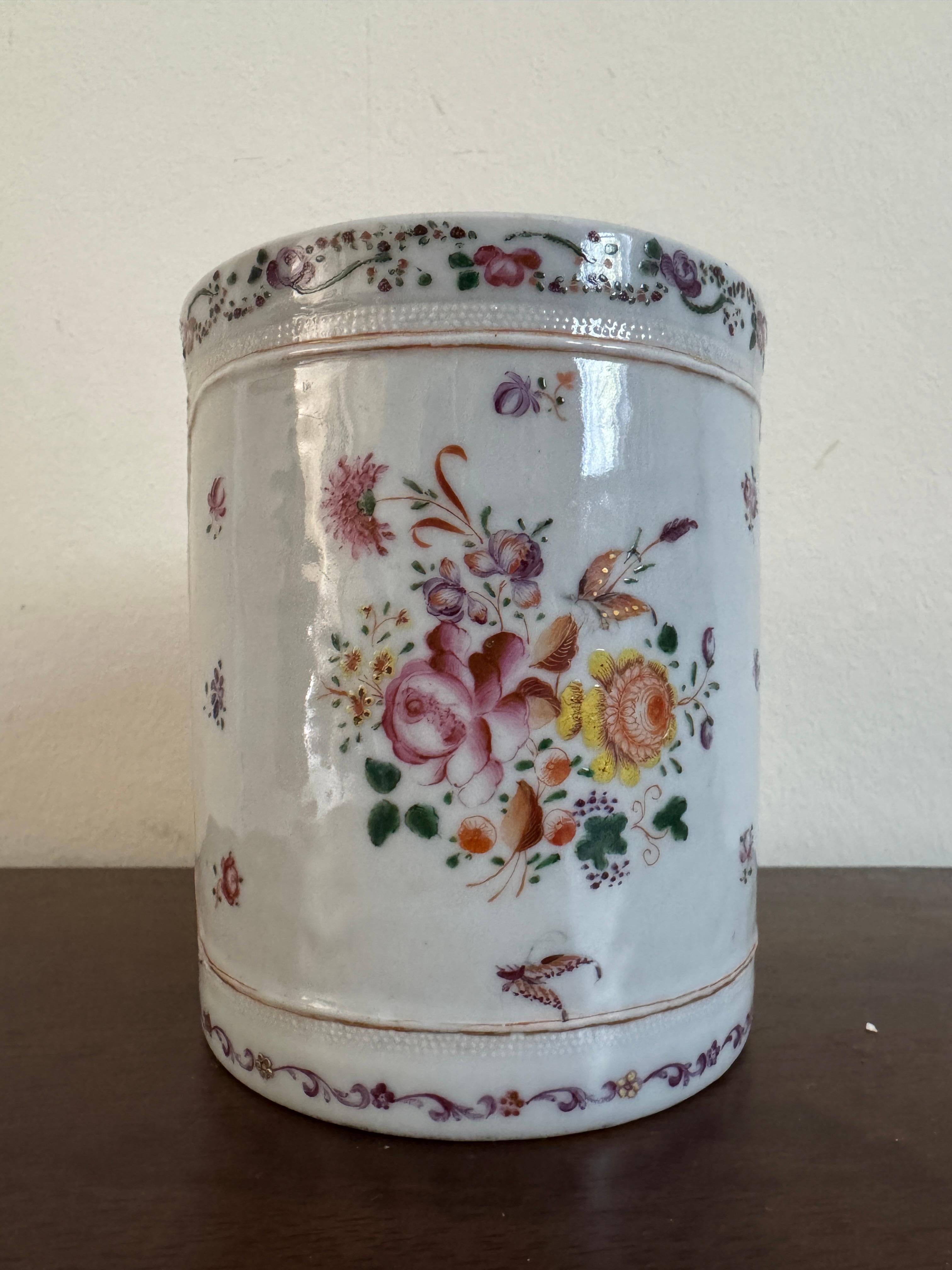 Hand-Painted 18th Century Chinese Famille Rose Tankard For Sale