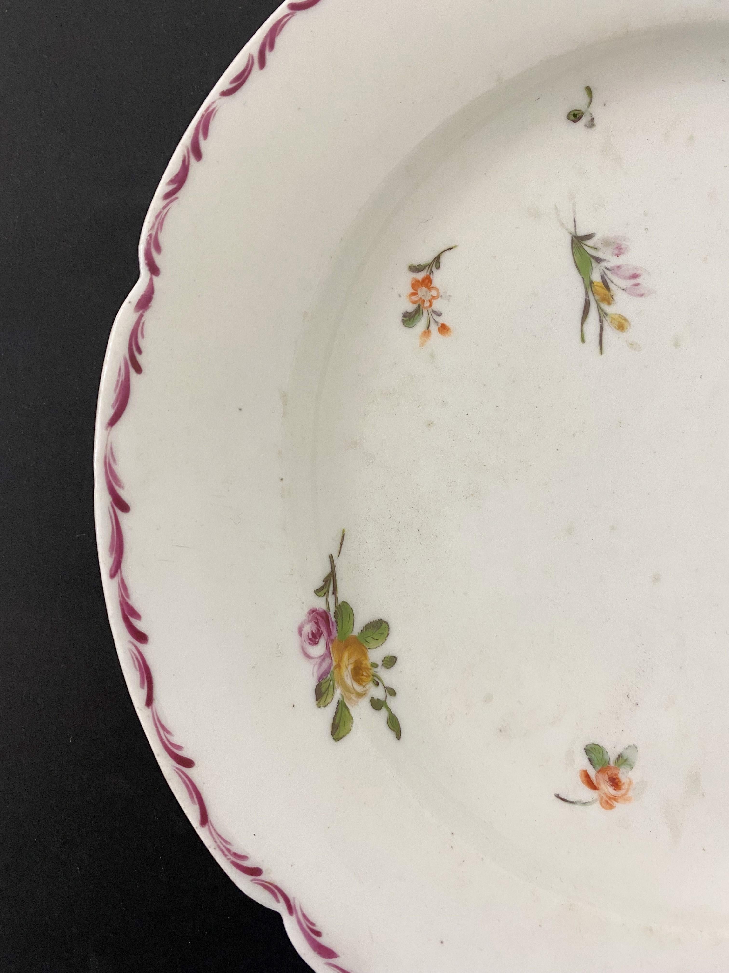 18th Century Chinese Flower Plate from the Compagnie Des Indes For Sale 1