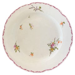 Assiette à fleurs chinoise du 18ème siècle de la Compagnie des Indes