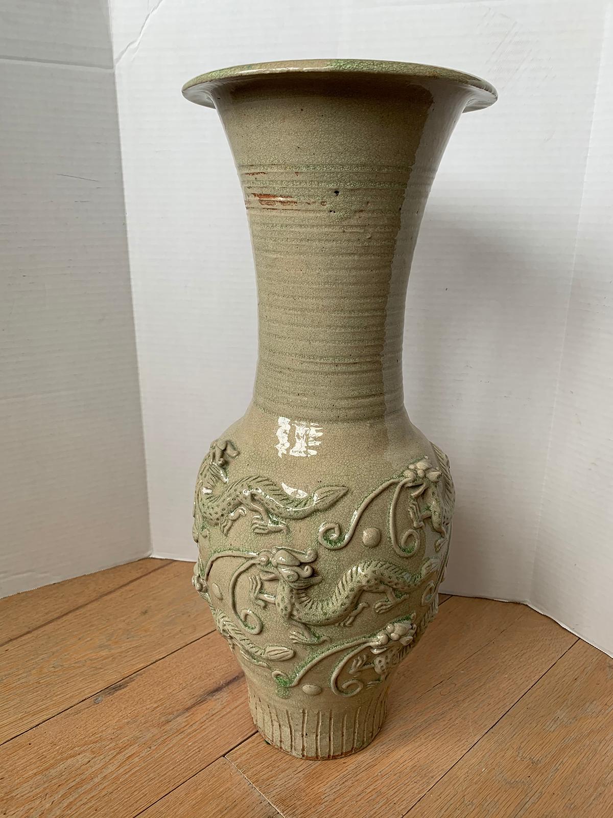 18th Century Chinese Glazed Possibly Qingbai Pottery Vase with Dragons For Sale 2