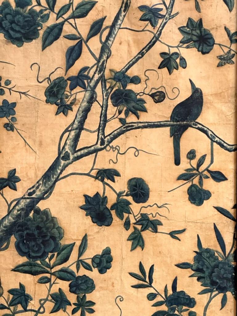 18th Century Chinese Hand-Painted Wallpaper Four-Panel Screen For Sale 5