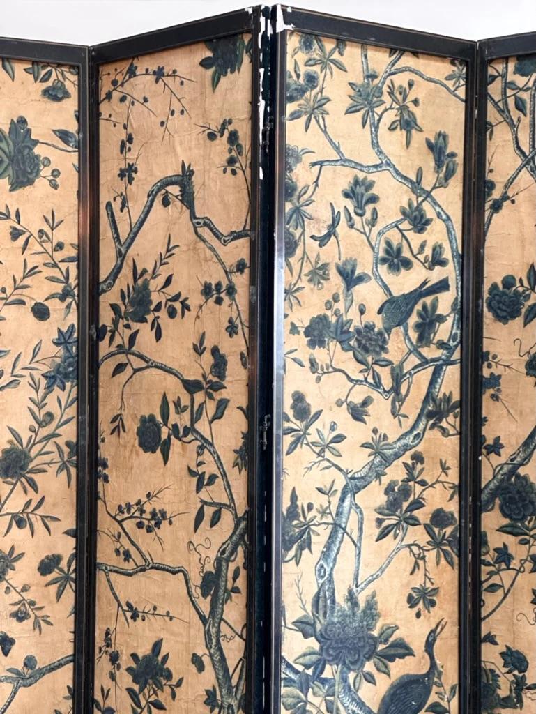 18th Century Chinese Hand-Painted Wallpaper Four-Panel Screen For Sale 1