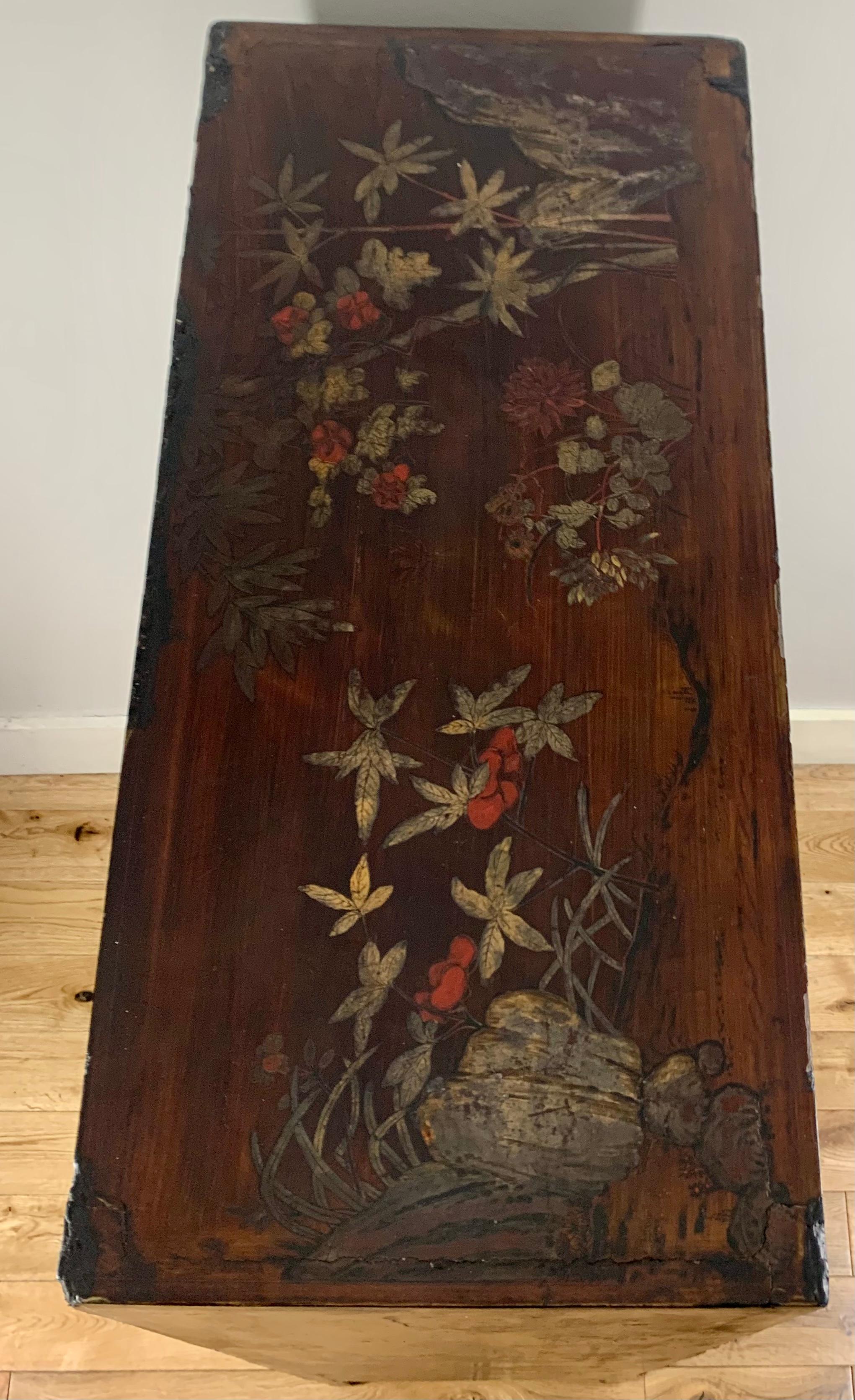 18th Century Chinese Lacquered Cabinet - Fujian Province For Sale 6