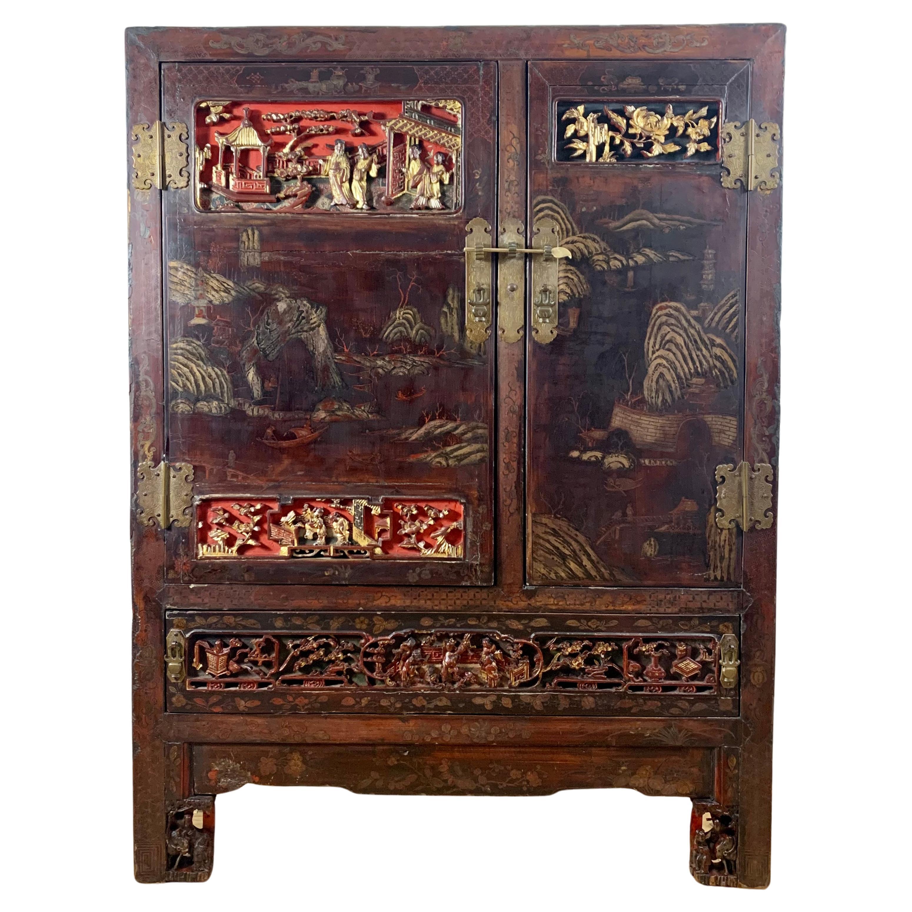 18th Century Chinese Lacquered Cabinet - Fujian Province For Sale