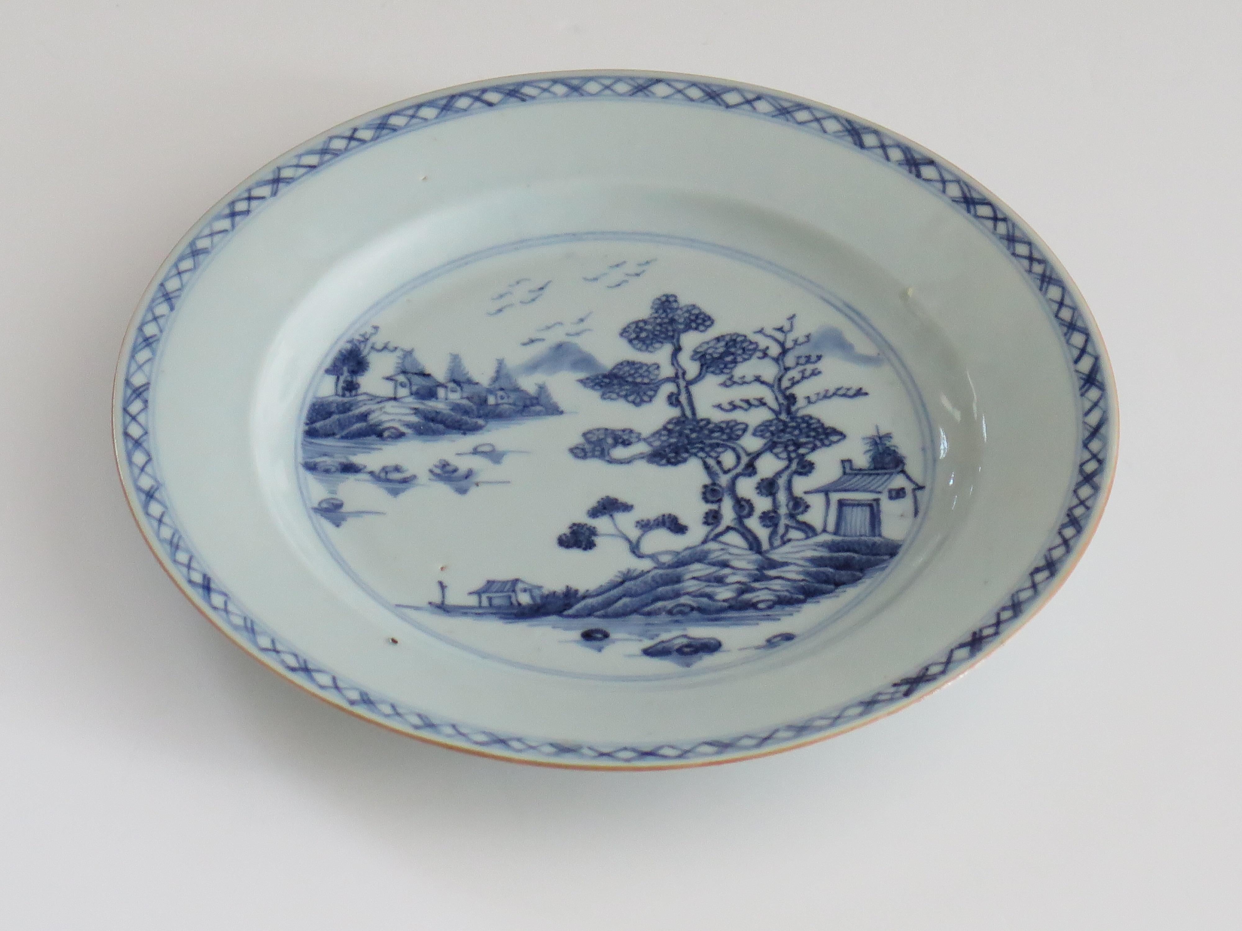 18th Century Chinese Plate Blue and White Porcelain, Qing Qianlong circa 1770 For Sale 8
