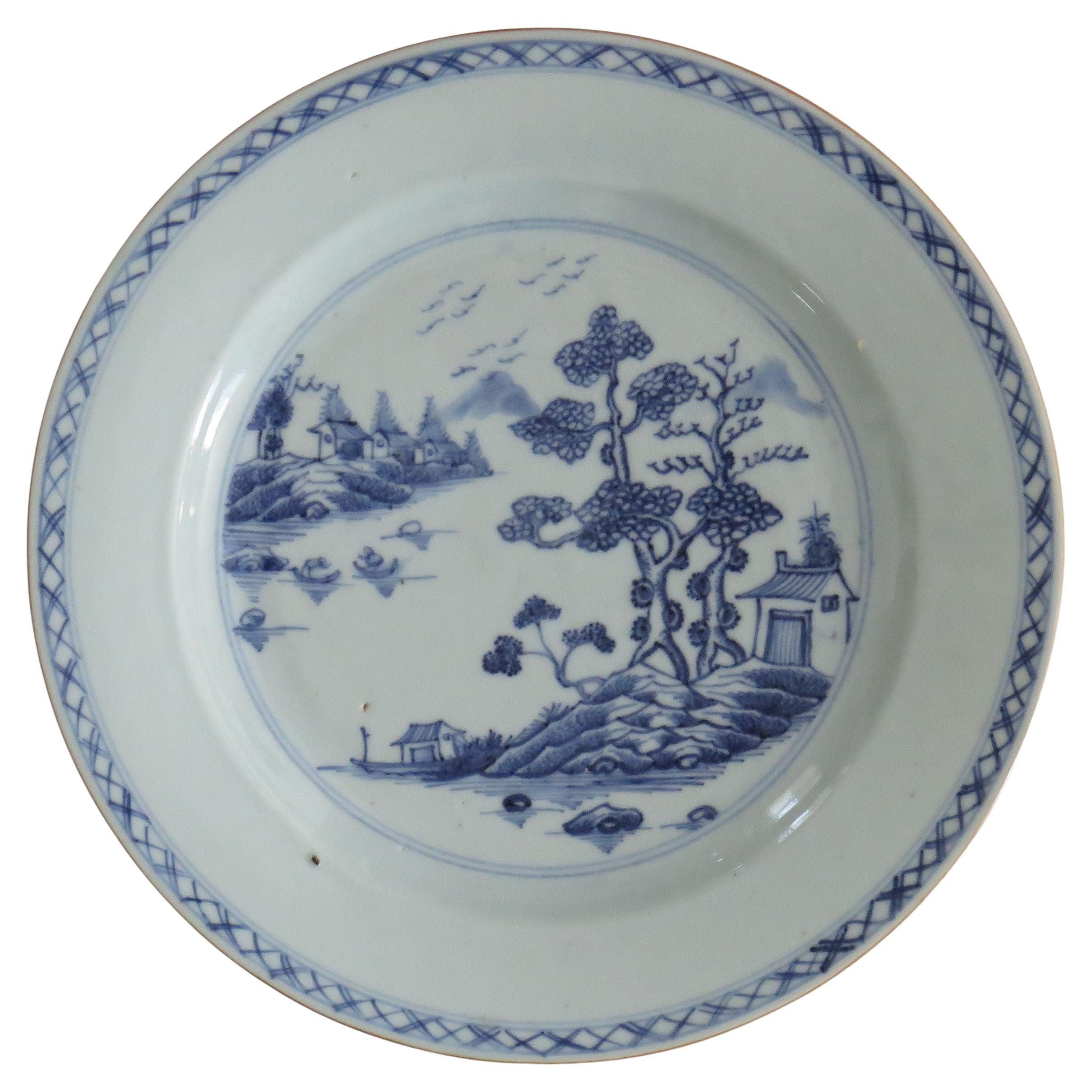 Assiette chinoise du 18ème siècle en porcelaine bleue et blanche, Qing Qianlong, datant d'environ 1770