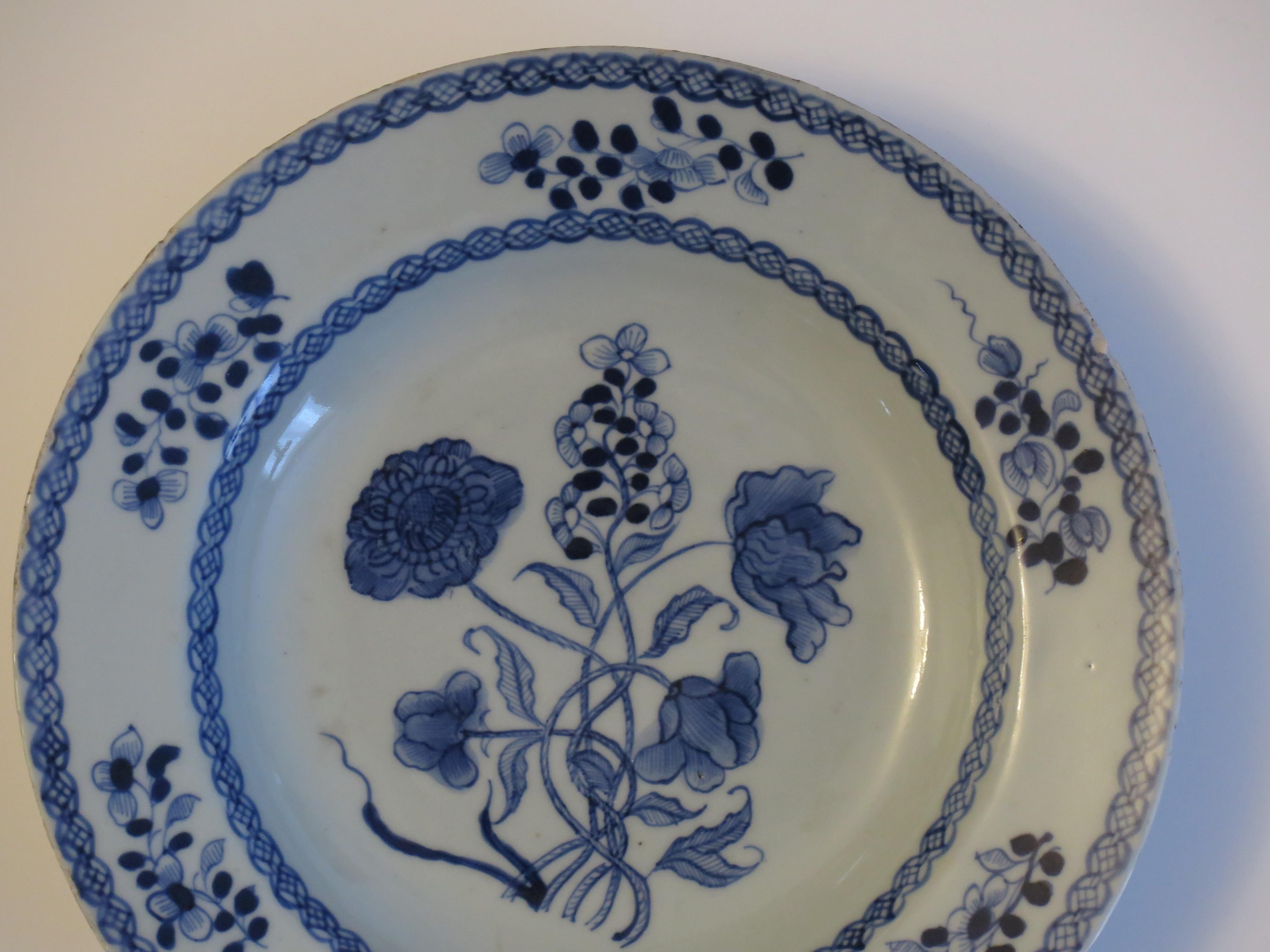 plate with bowl in middle