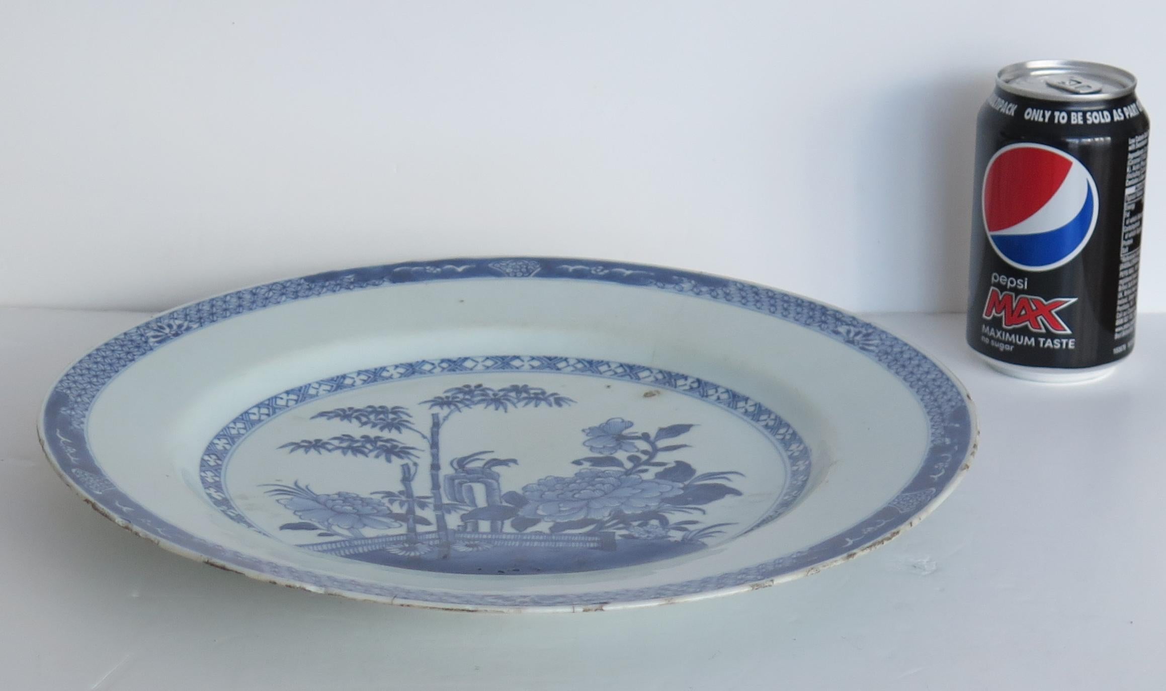 18th Century Chinese Platter or Large Plate Blue & White, Qing Qianlong Ca 1770 For Sale 4