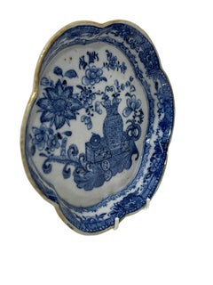 18th Century Chinese porcelain Pattipan, tea stand