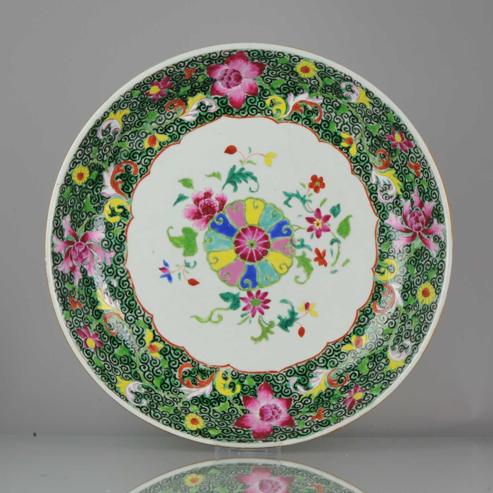 Porcelaine chinoise du 18ème siècle Pre Bencharong Famille Rose Noir en vente 4