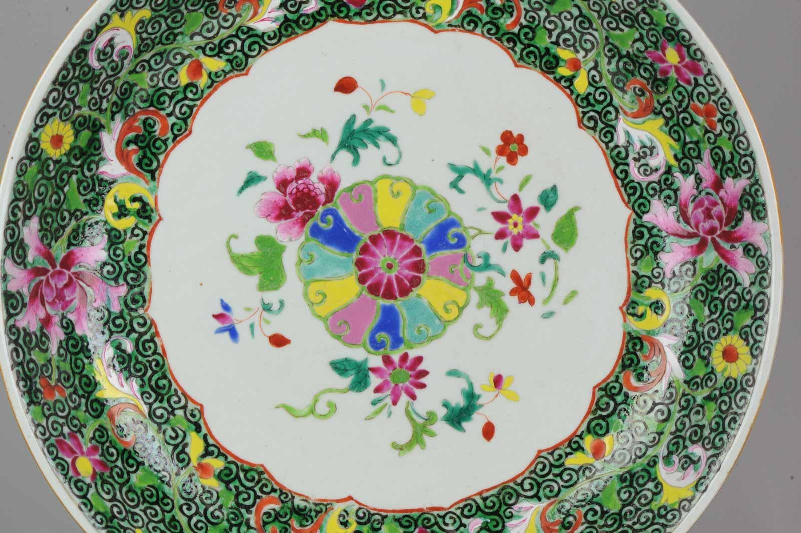 Porcelaine chinoise du 18ème siècle Pre Bencharong Famille Rose Noir en vente 5
