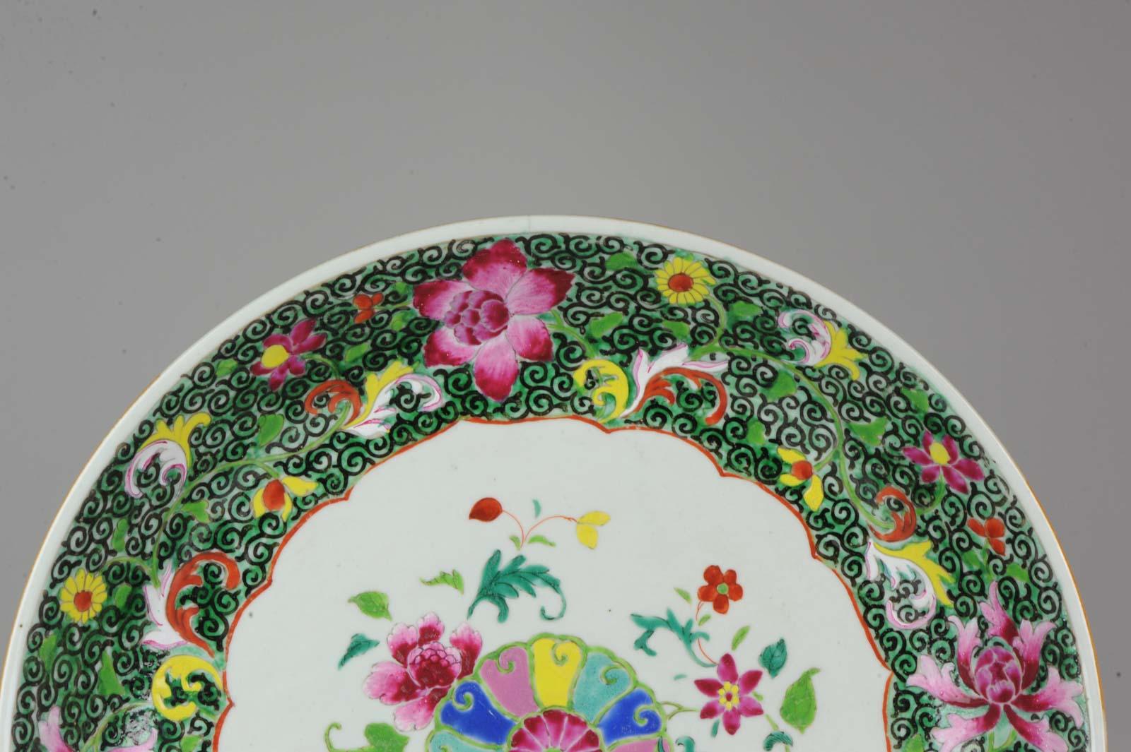 Porcelaine chinoise du 18ème siècle Pre Bencharong Famille Rose Noir en vente 6