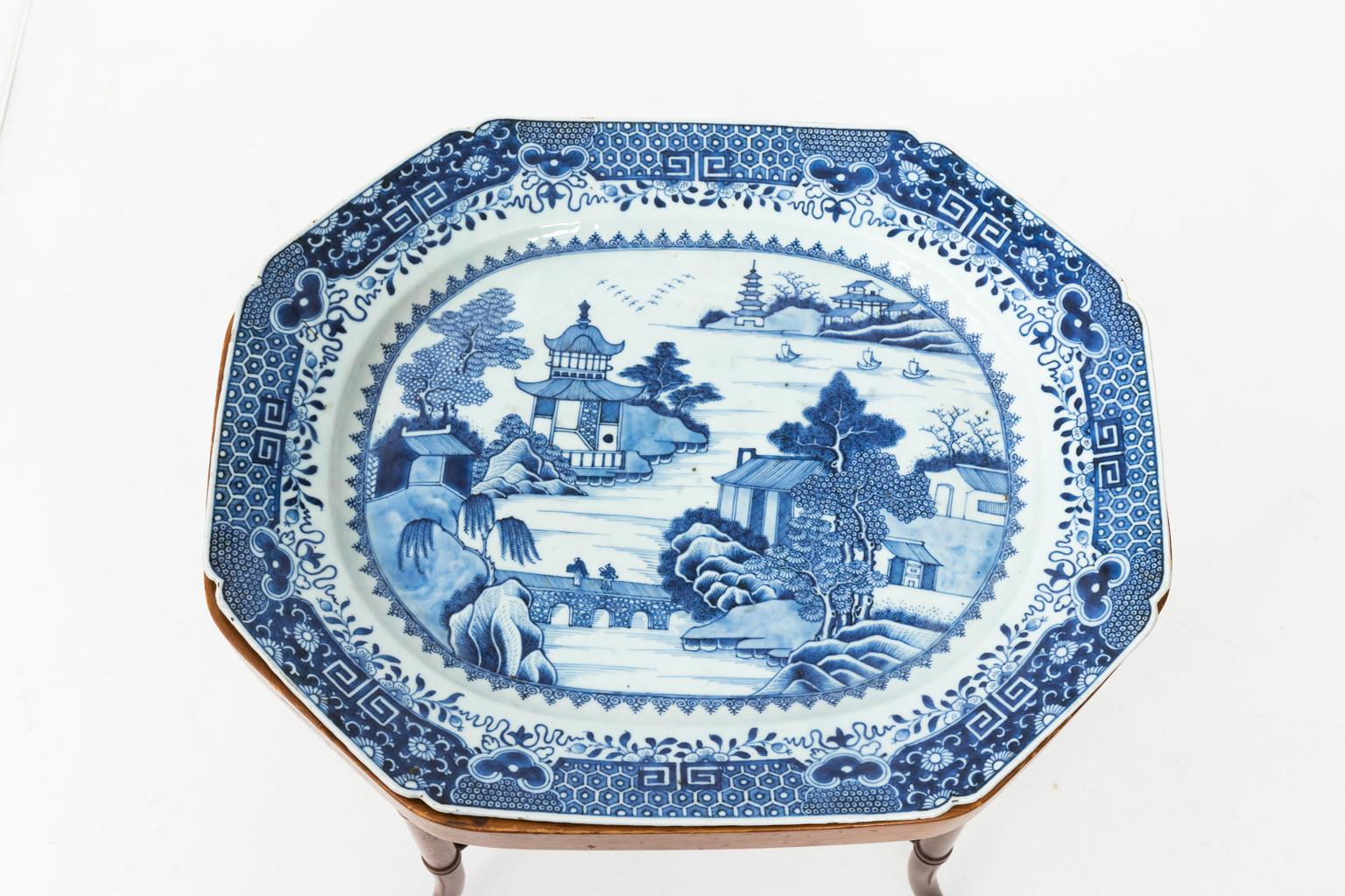chinesisches Porzellan-Tablett aus dem 18. Jahrhundert 3