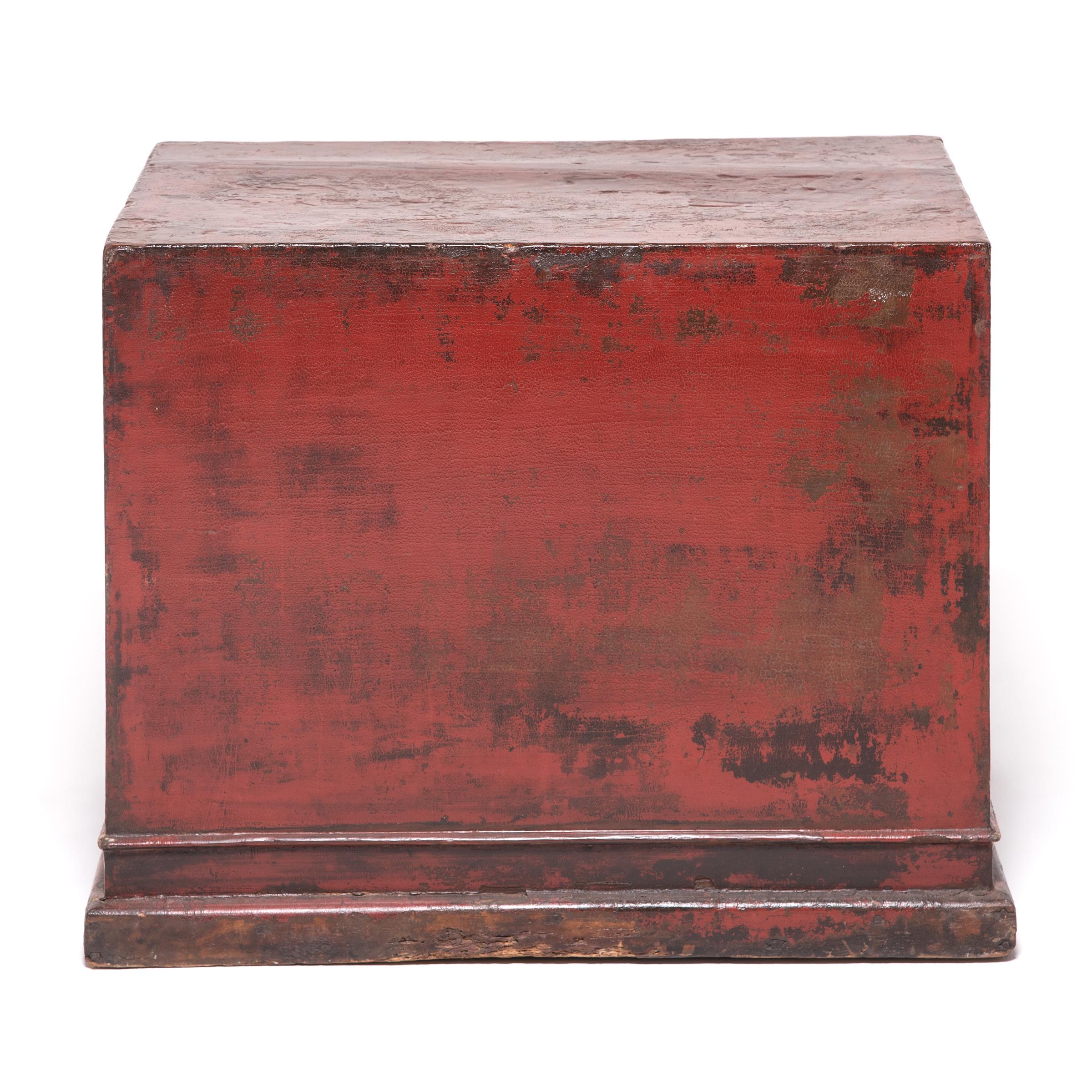 Qing Chinese Red Lacquer Book Cabinet, c. 1700 For Sale