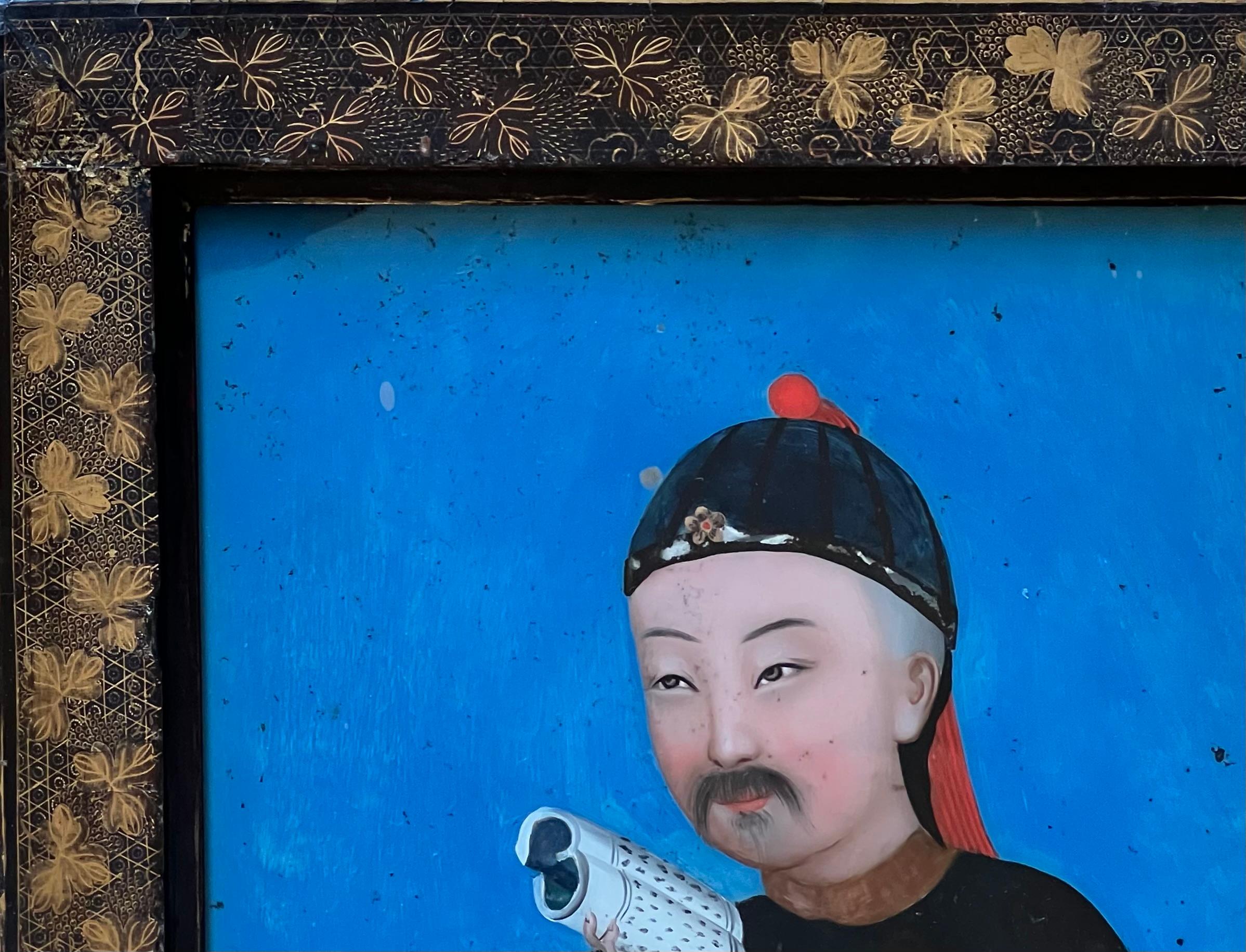 Portraits en verre inversé absolument exquis et rares, datant de la fin du XVIIIe siècle ou du début du XIXe siècle, dans leurs cadres d'origine. Chine, vers 1800. Rare occasion d'enrichir sa Collectional ou de décorer un intérieur classique ou